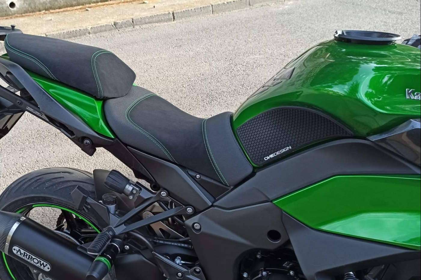 ¿En qué lugar modificar el asiento de moto de carretera y hacerlo más cómodo? JM-Fundas