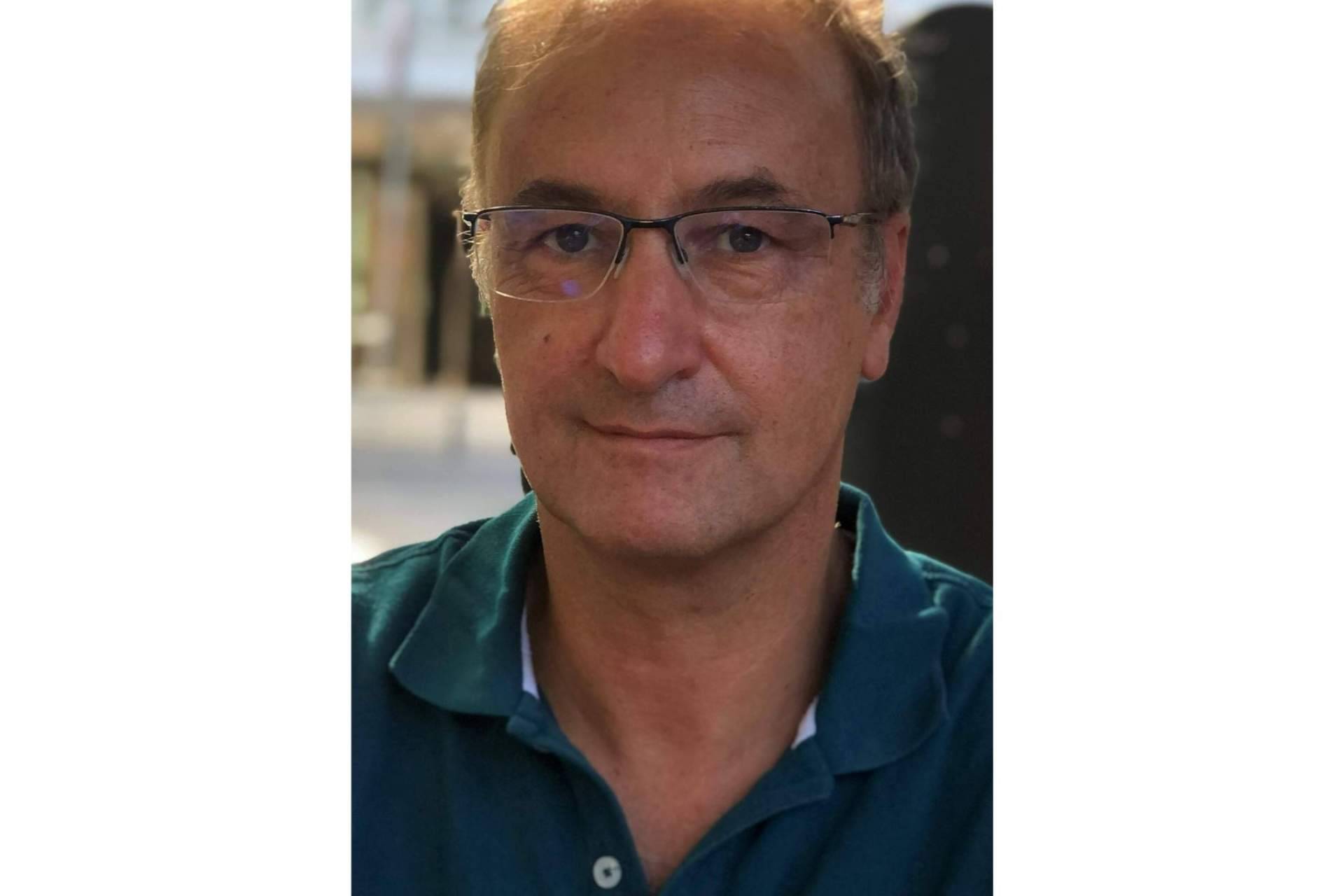 Un nuevo poemario publicado por el poeta Feliciano Francisco González Muñoz e ilustrado por Nicolás González Piris, 'Clamor de cristales rotos'