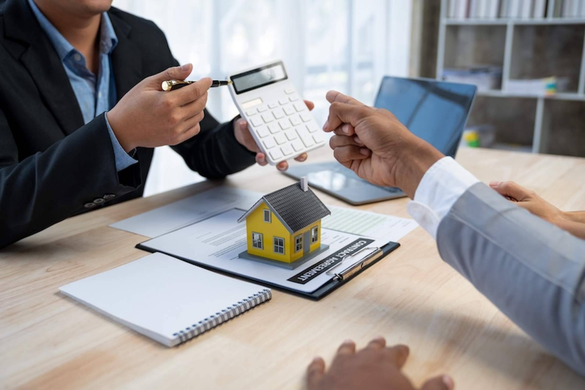 ¿Qué servicios ofrece la inmobiliaria Asturias Alonso Díaz?