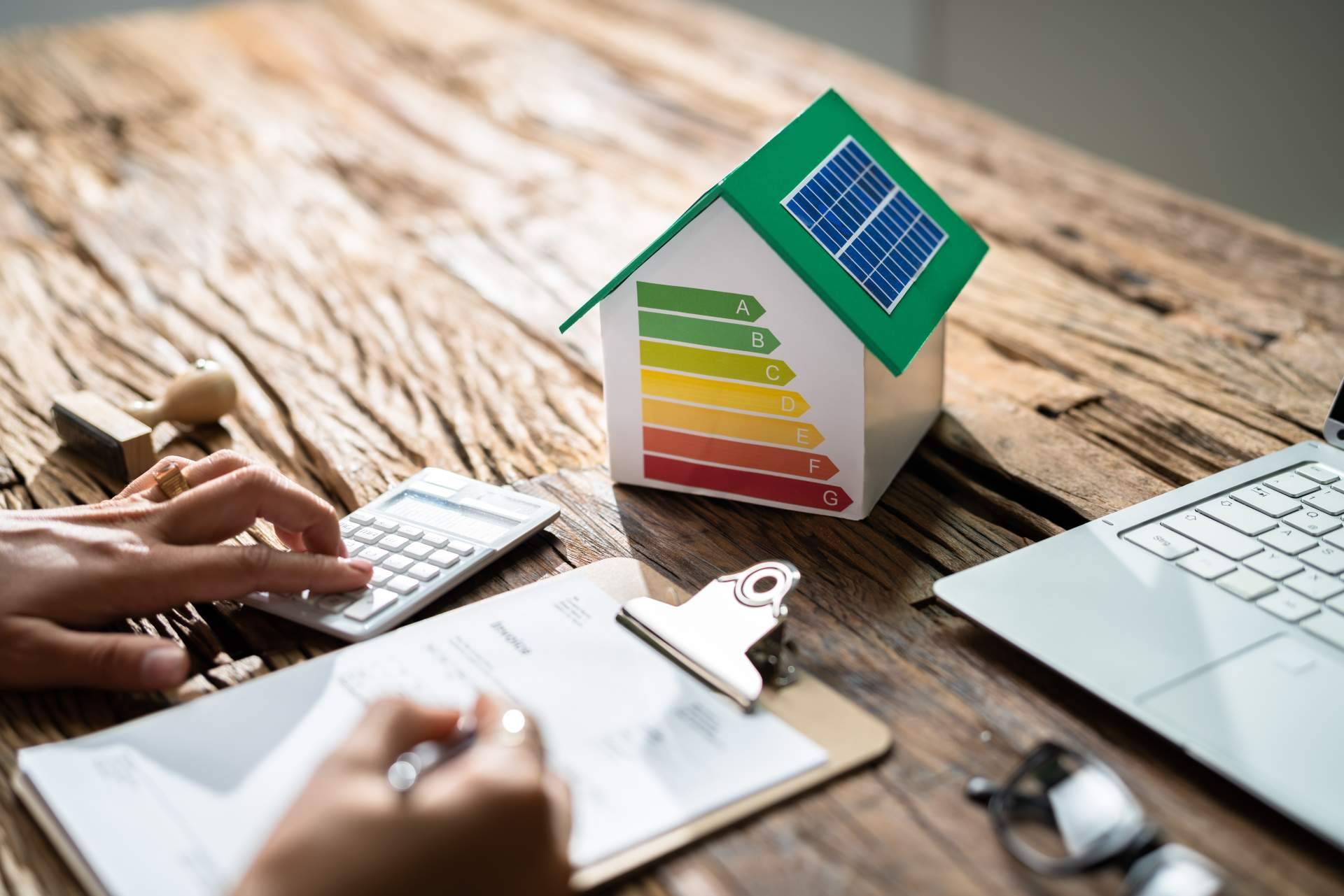 ¿Cómo una asesoría energética puede ayudar a las empresas a reducir sus costes energéticos?