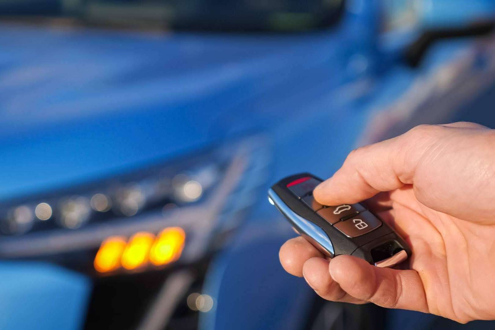 Rent Car Deluxe explica si es mejor la compra o el alquiler de coches deportivos
