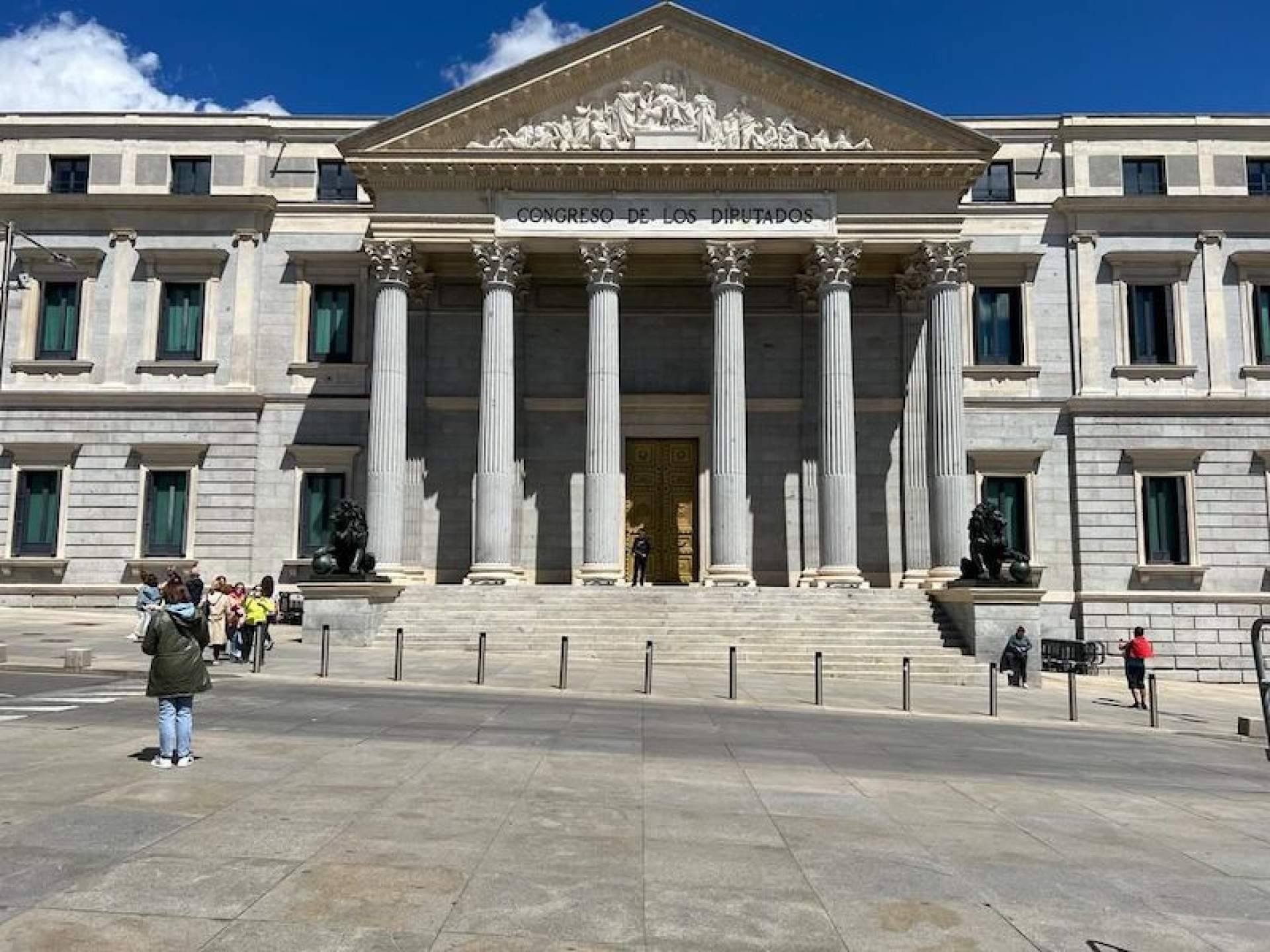 Atención al cliente continua con Premium Numbers a través de la gestión de llamadas entrantes por IA