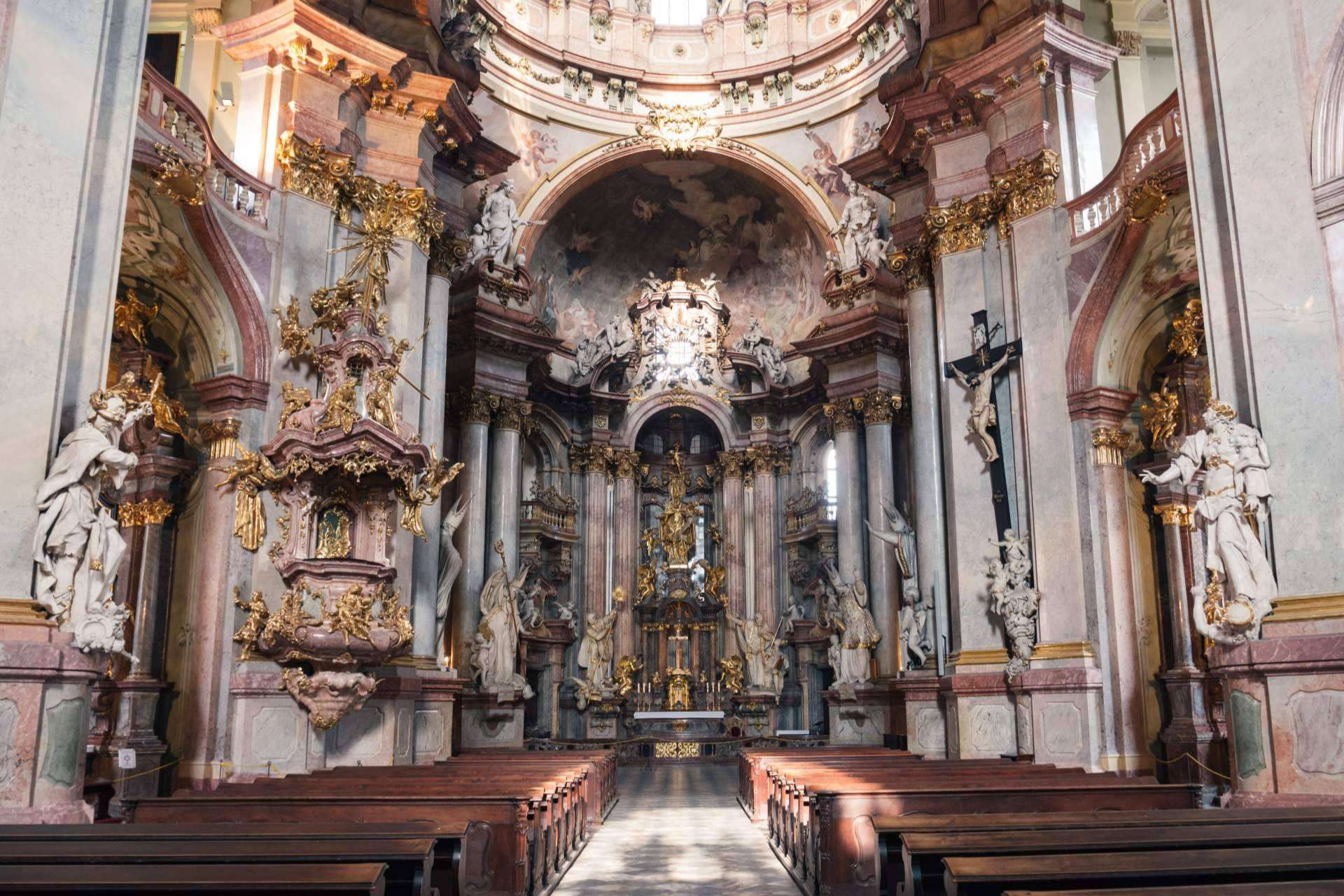 Un caso de éxito Belltron en Madrid, la iglesia de Santa Cristina