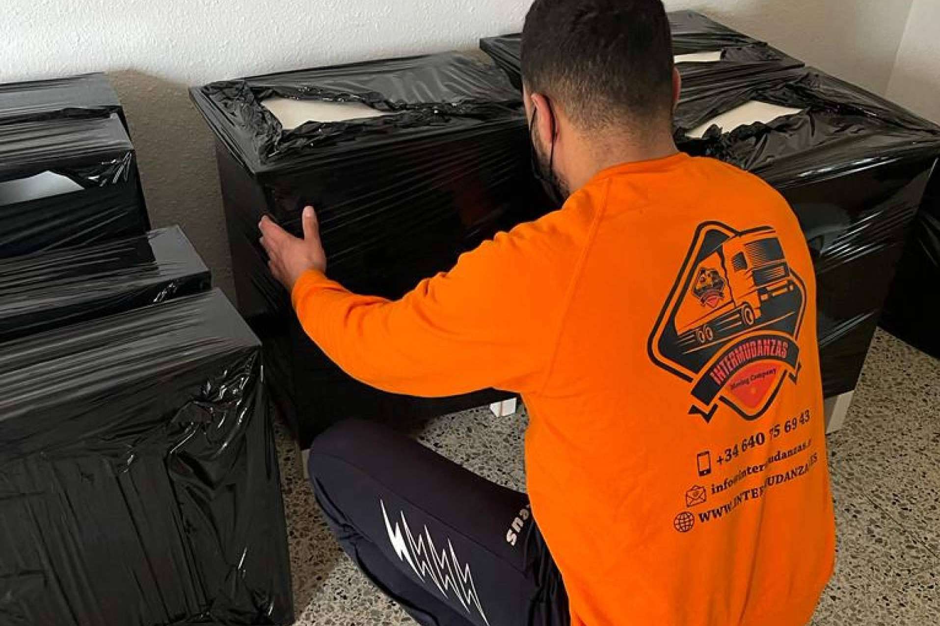 Experiencia y calidad en mudanzas desde Cataluña o Barcelona a toda España con Intermudanzas