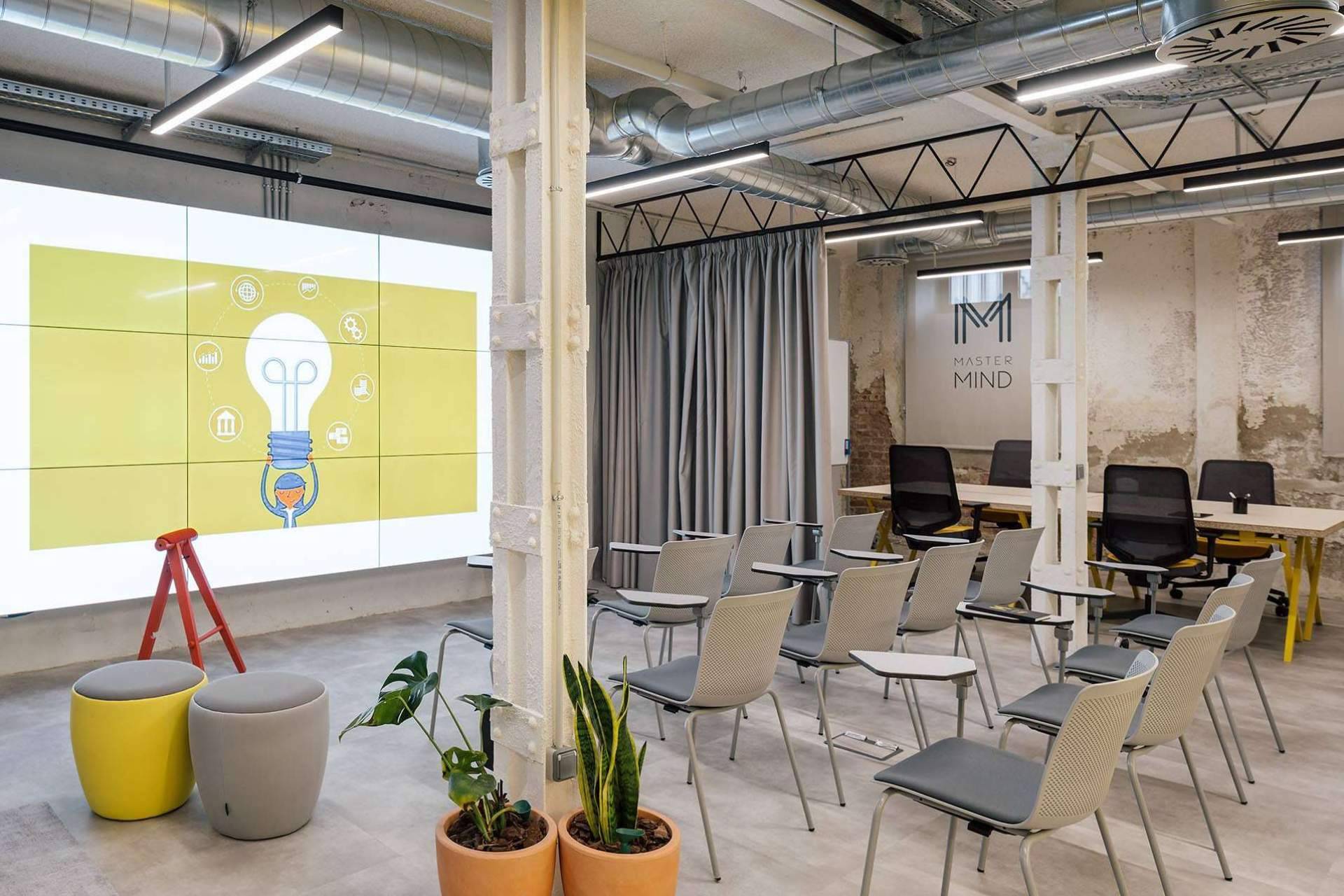 Mastermind Place es una empresa dedicada a brindar espacios innovadores y multifacéticos para eventos para empresas