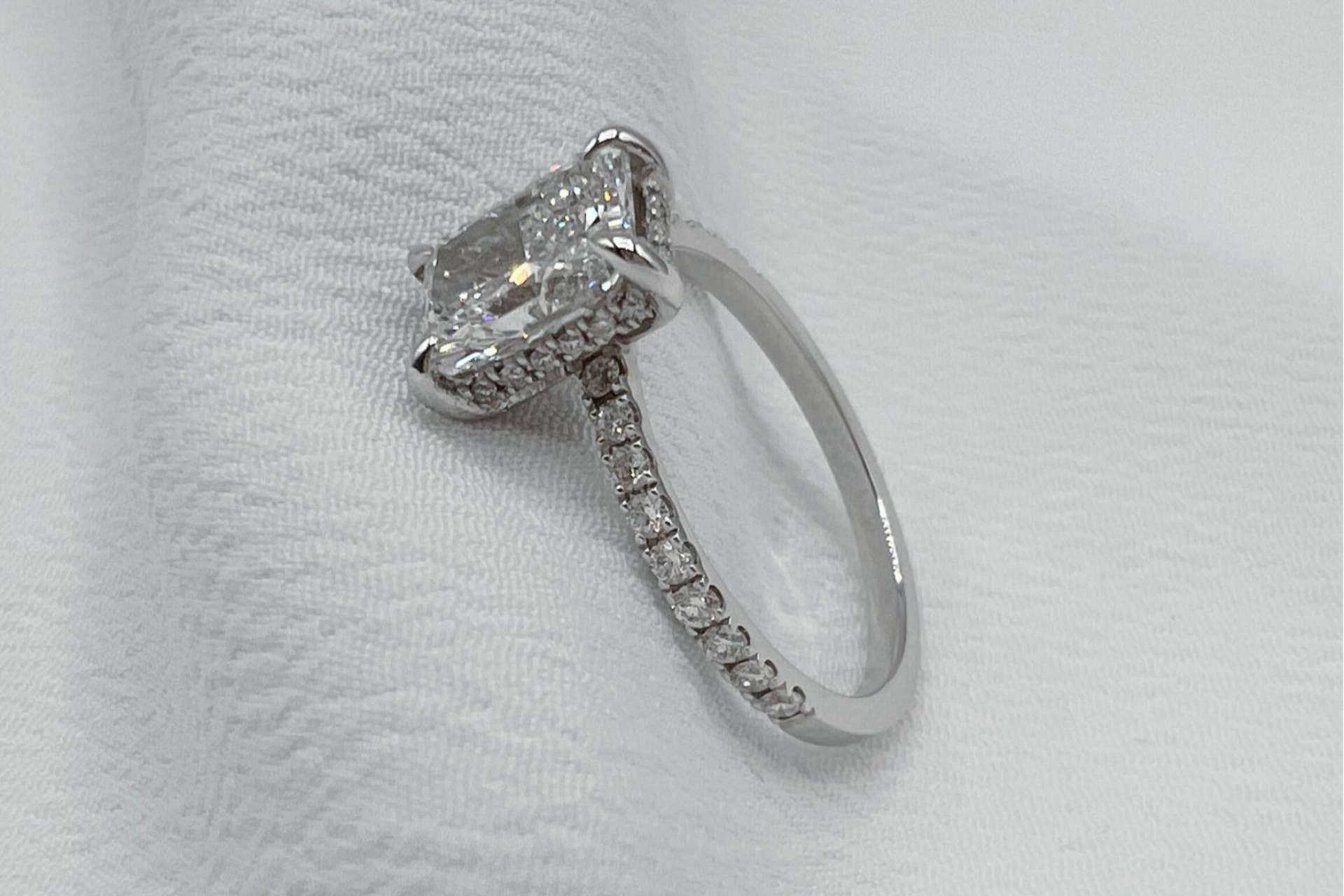 Diana, el anillo de compromiso de Mimoke con una esencia especial