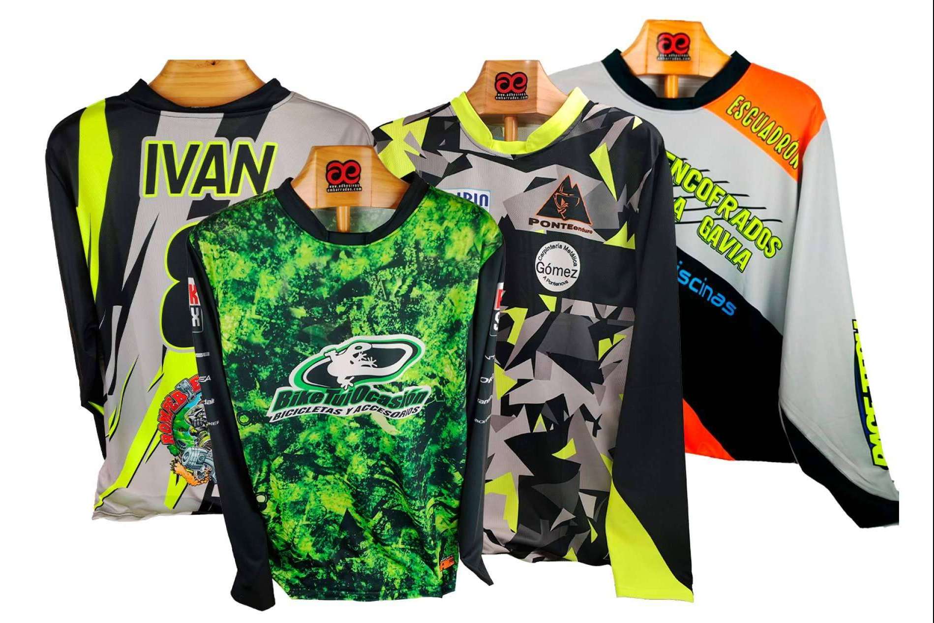 Comodidad y estilo sobre dos ruedas con las camisetas de motocross personalizadas de ADHESIVOSEMBARRADOS