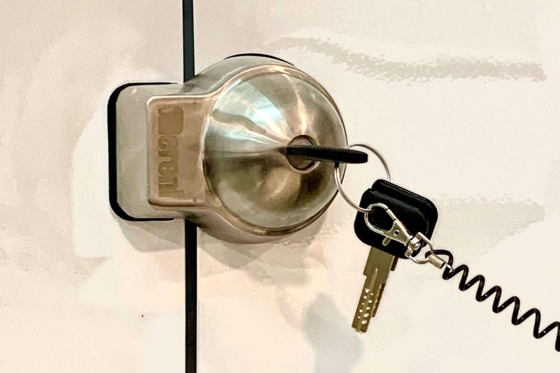 Las furgonetas camper; ventajas, accesorios, sitios donde acampar y la cerradura seguridad furgoneta necesaria para ello, con Eginer