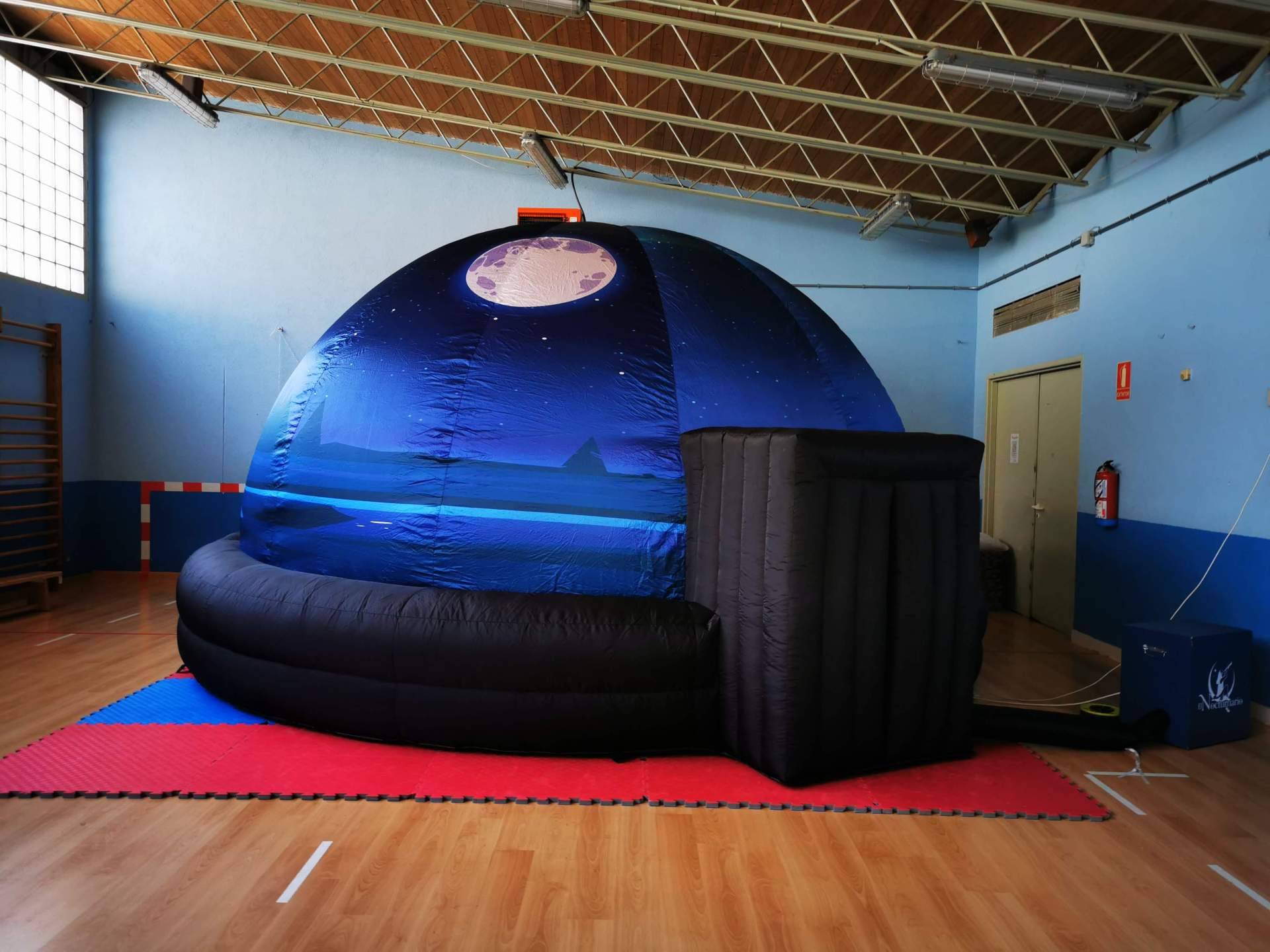 Un planetario portátil para poder disfrutar del espacio sin salir del colegio