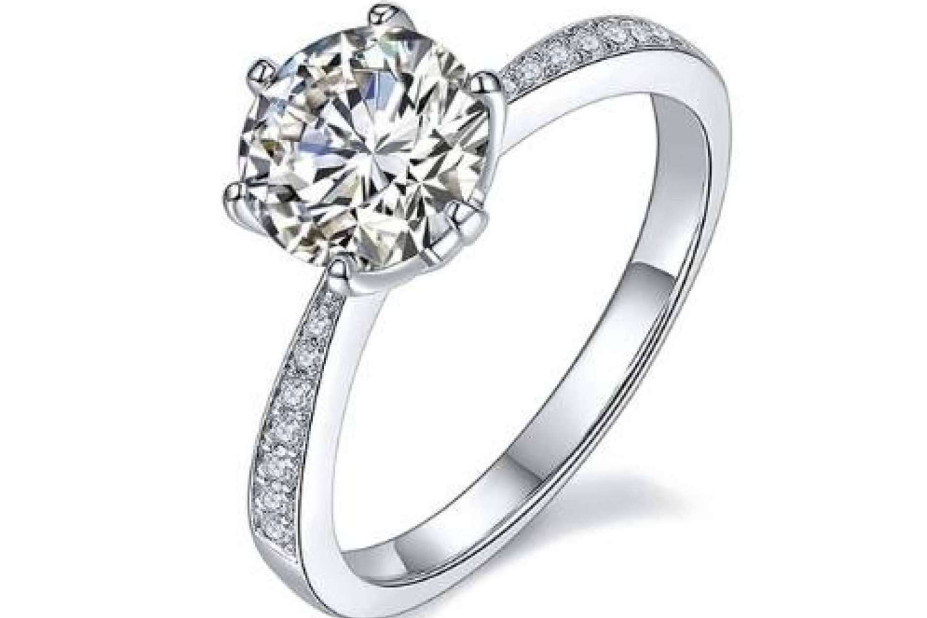 BMG Diamonds dispone de especialistas en anillos de compromiso con diamantes muy especiales