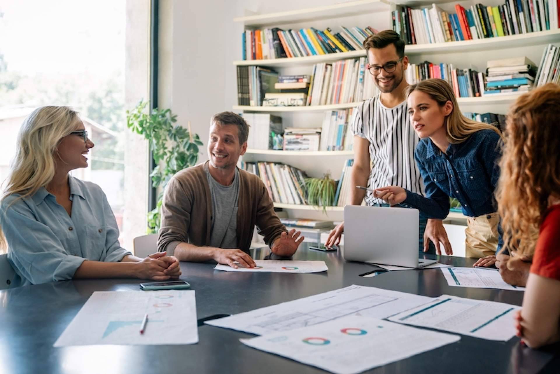Estrategias integradas de marketing digital, con Queenpc