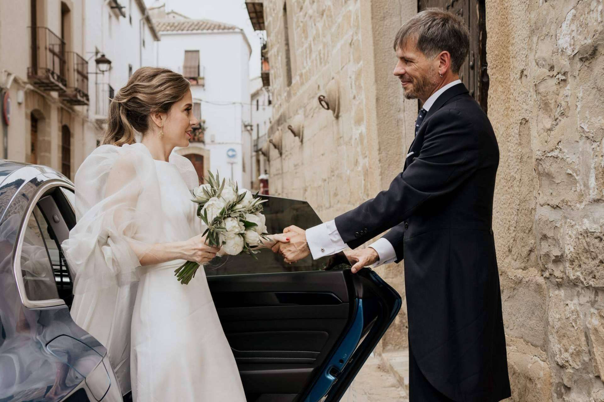 Sellar una historia de amor en la eternidad mediante la fotografía de bodas de Lorena León