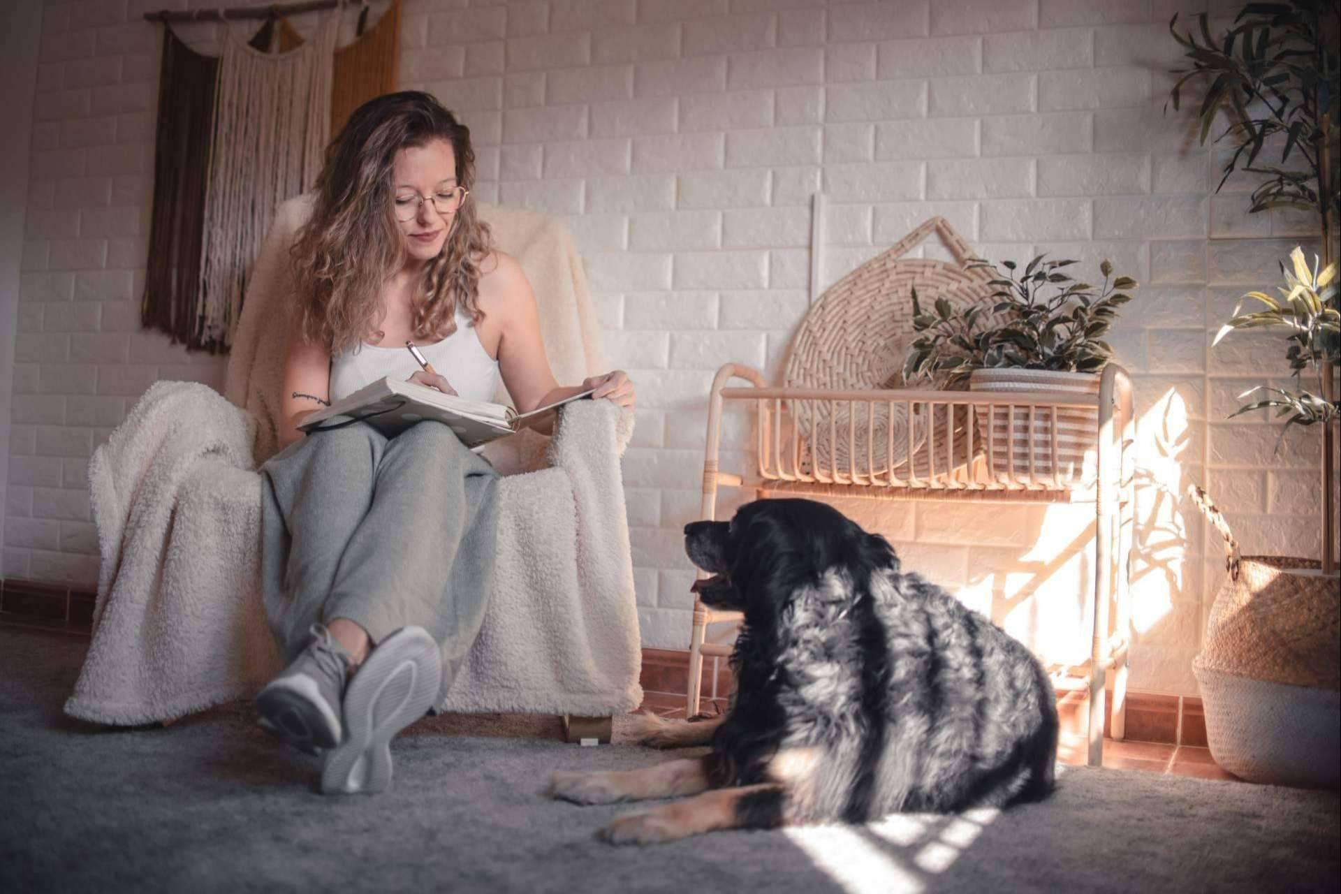 Gestión emocional en caninos con la especialista Mery Calvo