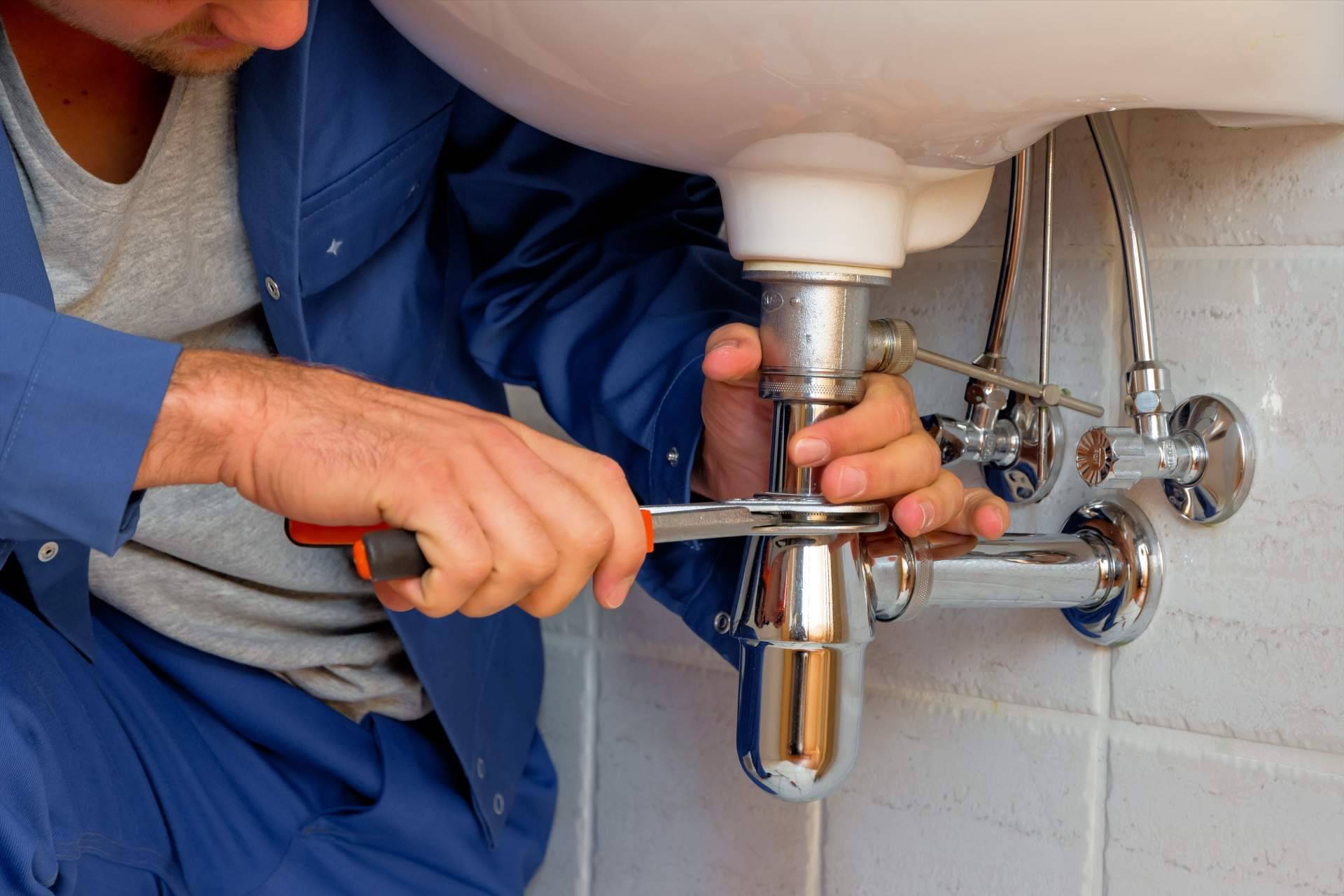 Servicios profesionales de fontaneros Alhama de Murcia 24 horas, con Reparartucasa