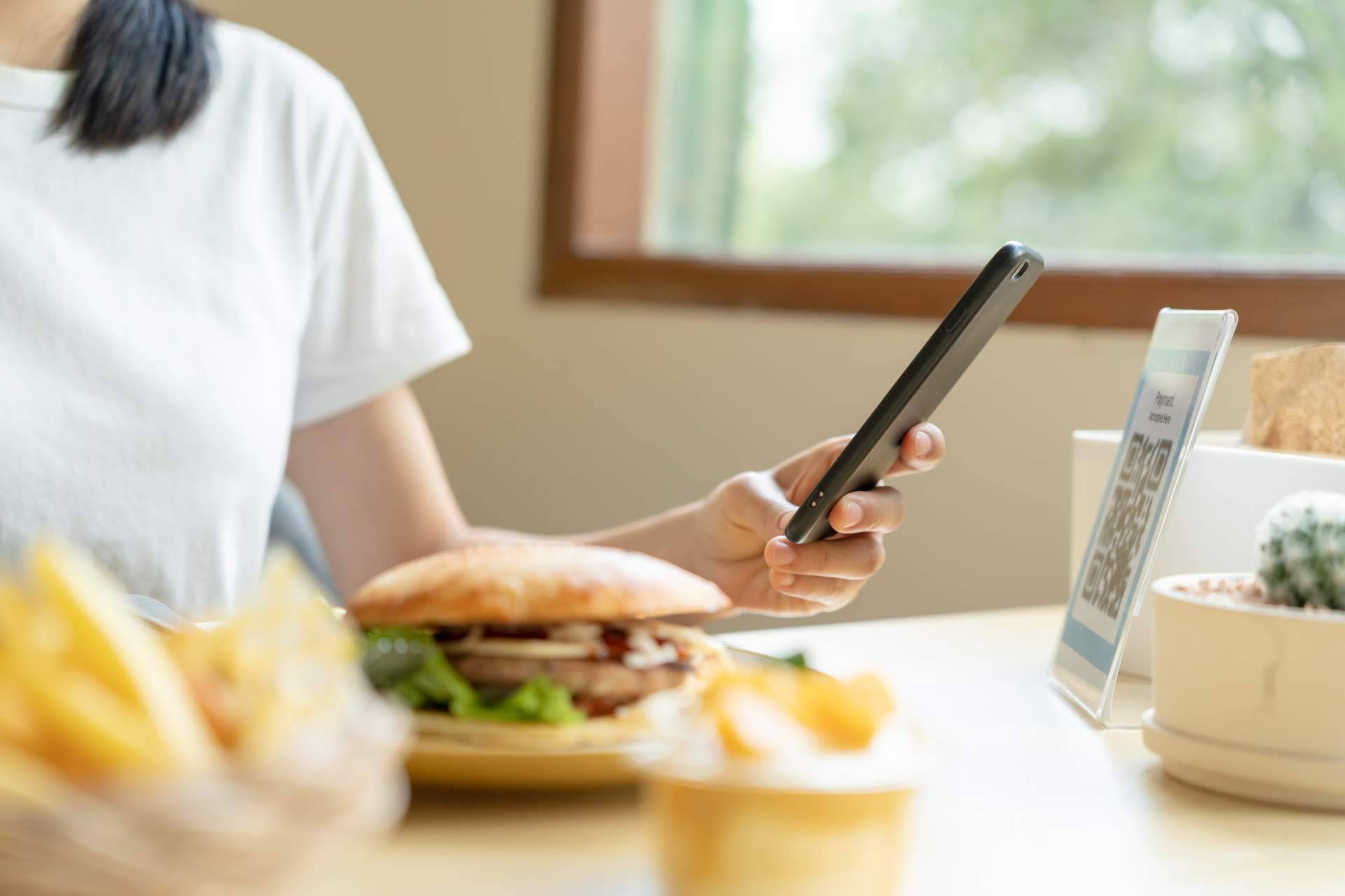 MenuMaker, creación de cartas de restaurantes sincronizadas con redes sociales