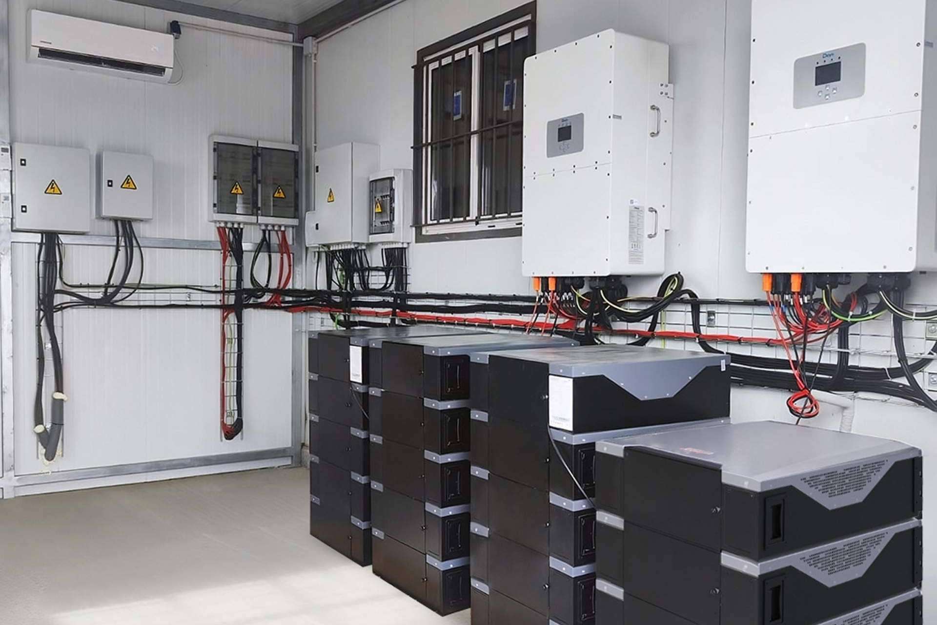 Rebacas se especializa en los sistemas industriales a gran escala en fotovoltaica con baterías de litio