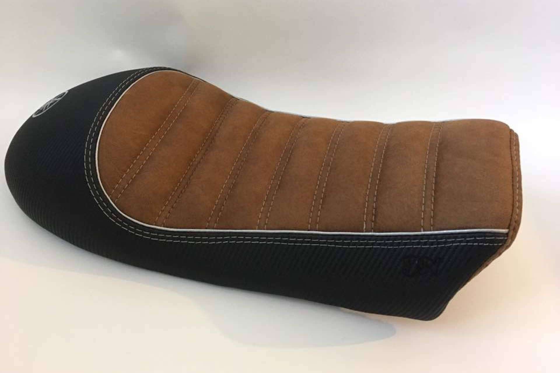 FUNDAS ofrece un asiento cómodo moto para ir en carretera