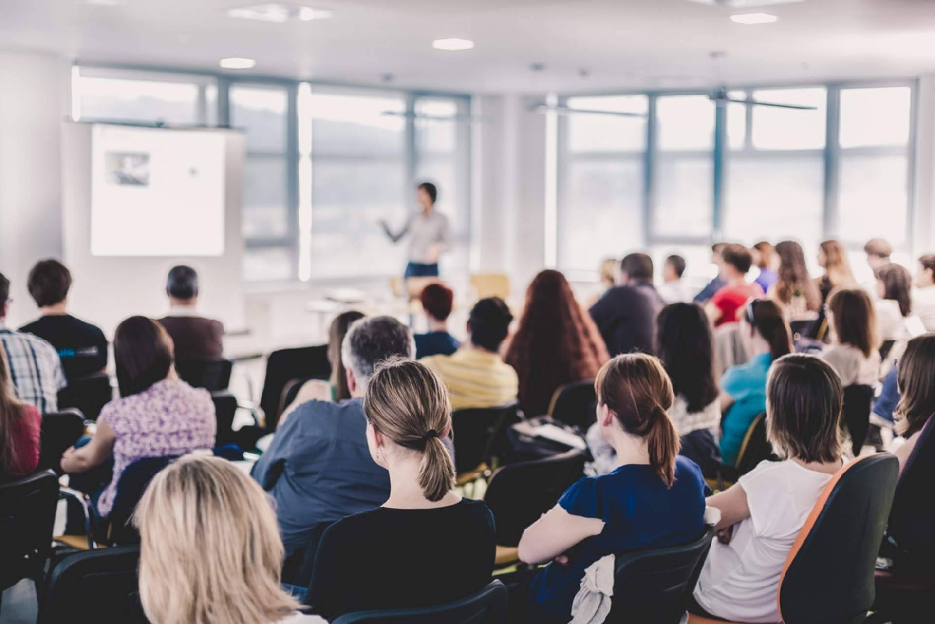 Las diferencias entre los ciclos formativos de grado medio y grado superior, por EEP iGroup