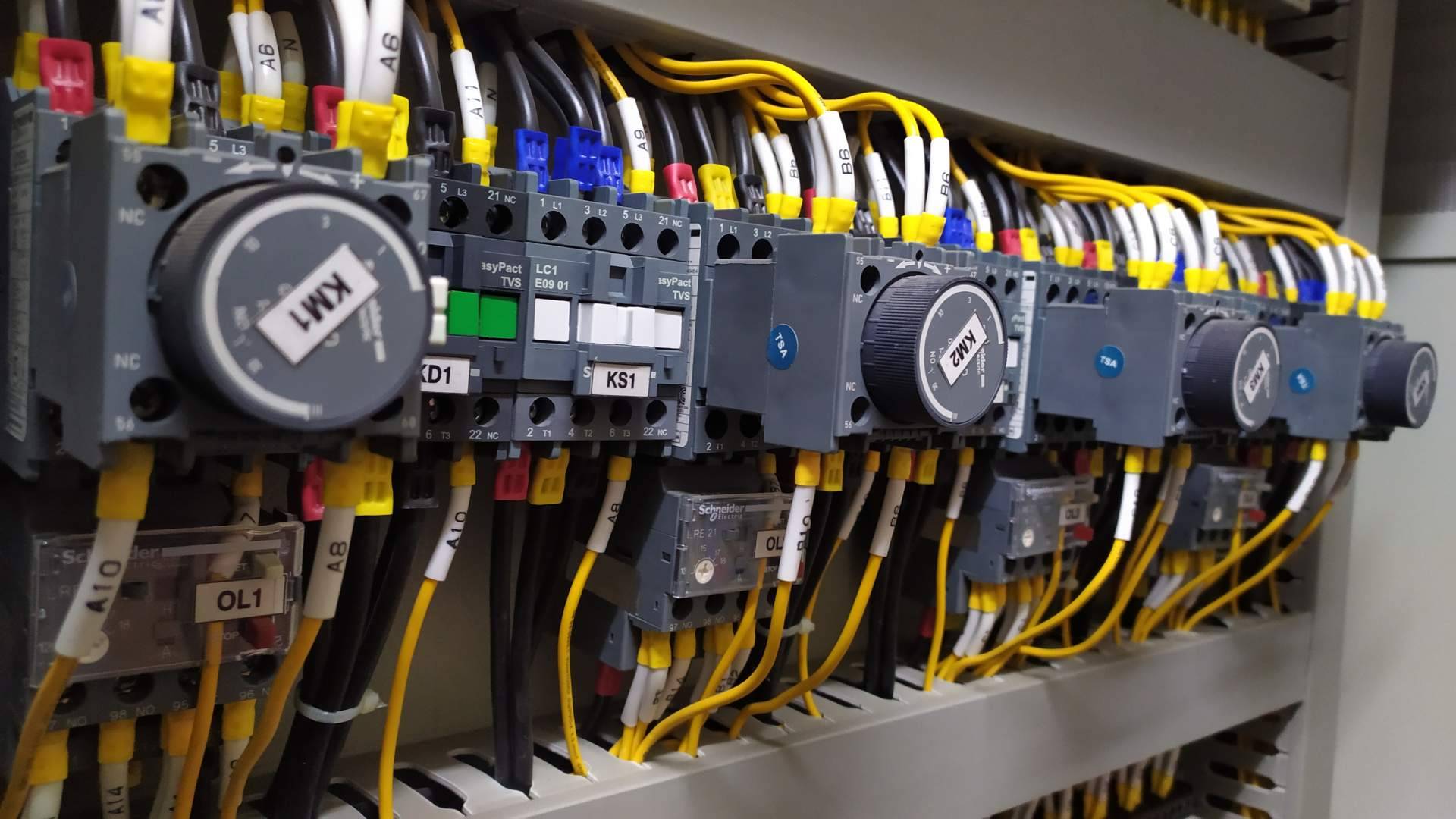 Cadenza Electric ofrece material eléctrico Schneider a precios competitivos