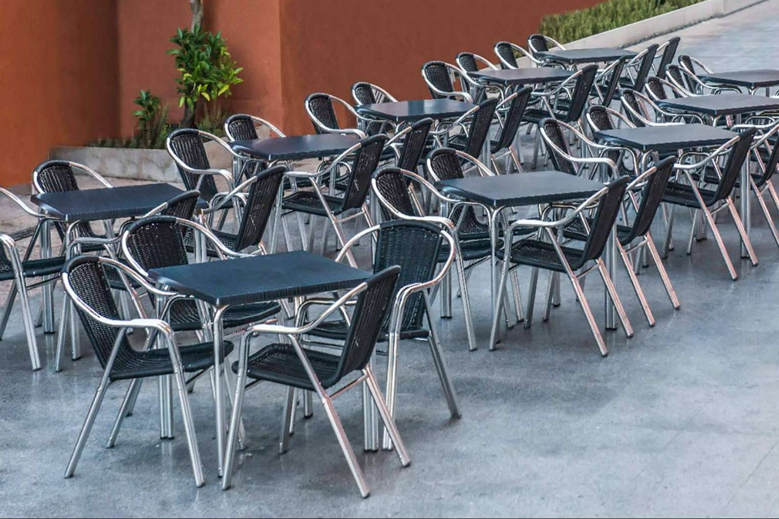 Preparar la temporada de terraza con nuevo mobiliario de hostelería