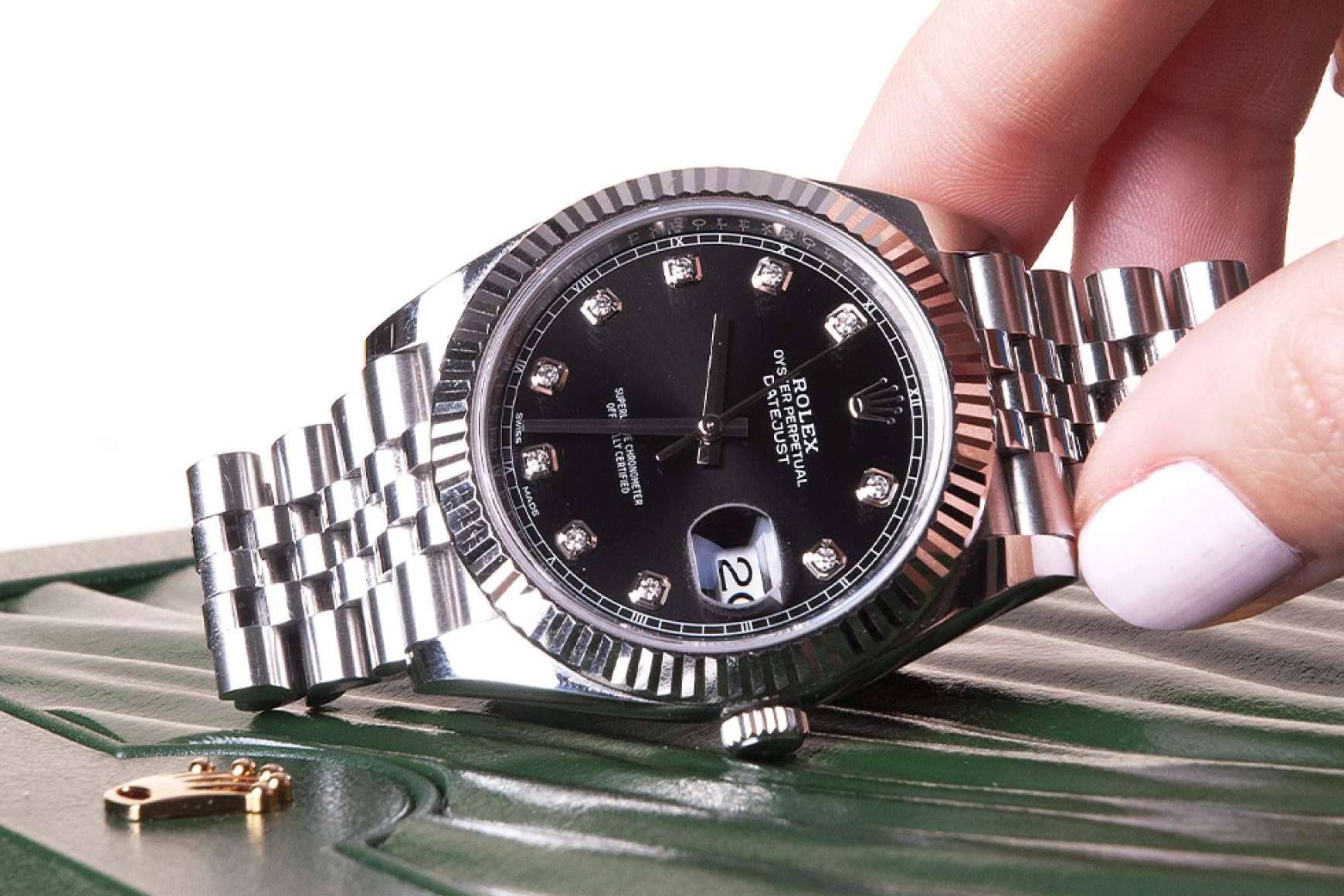 Bonhill ofrece compraventa relojes 2024