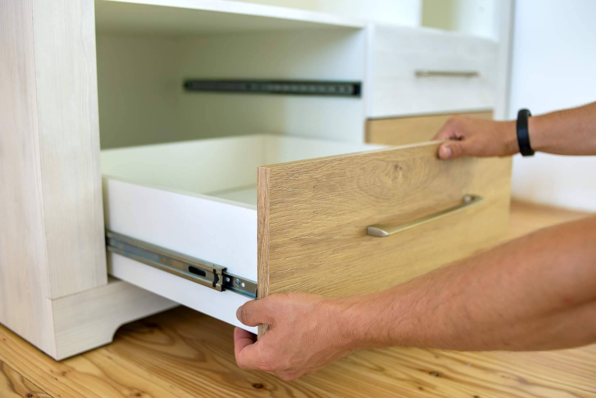 Una de las gamas más completa de sistemas para armarios, closets y walk in closets, disponibles en Trivimar