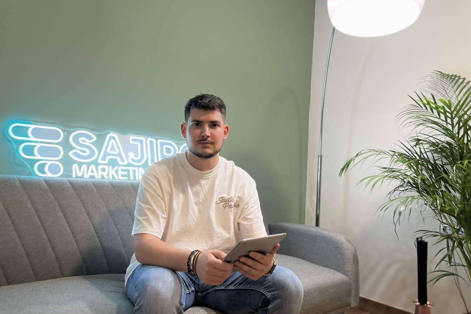 La estrategia de marketing digital de MK Sajiro, tan simple como efectiva