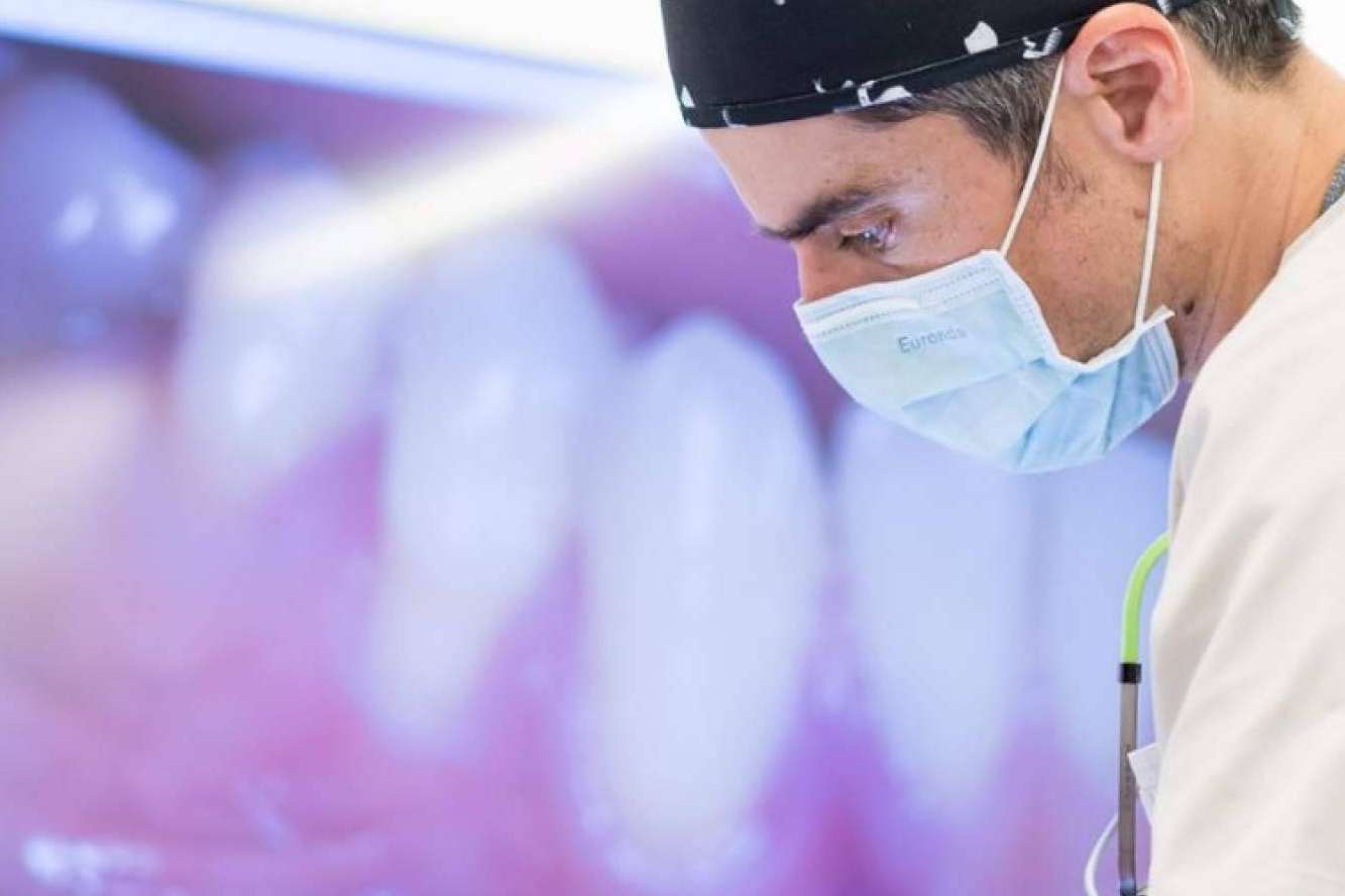 Las características de la GUNA, de la mano de la Clínica Dental en Madrid Ruiz de Gopegui