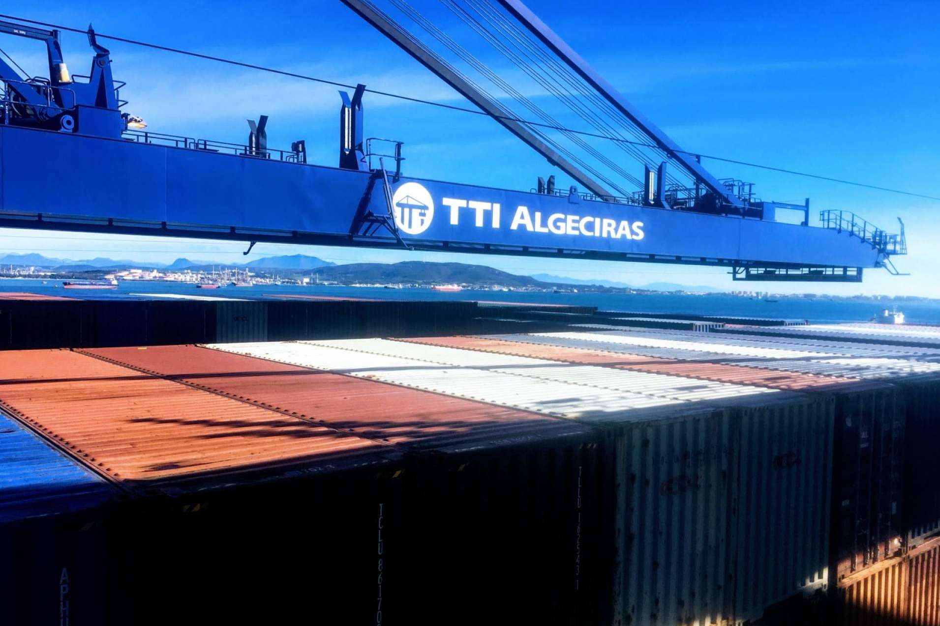 Megaships en el puerto de Algeciras