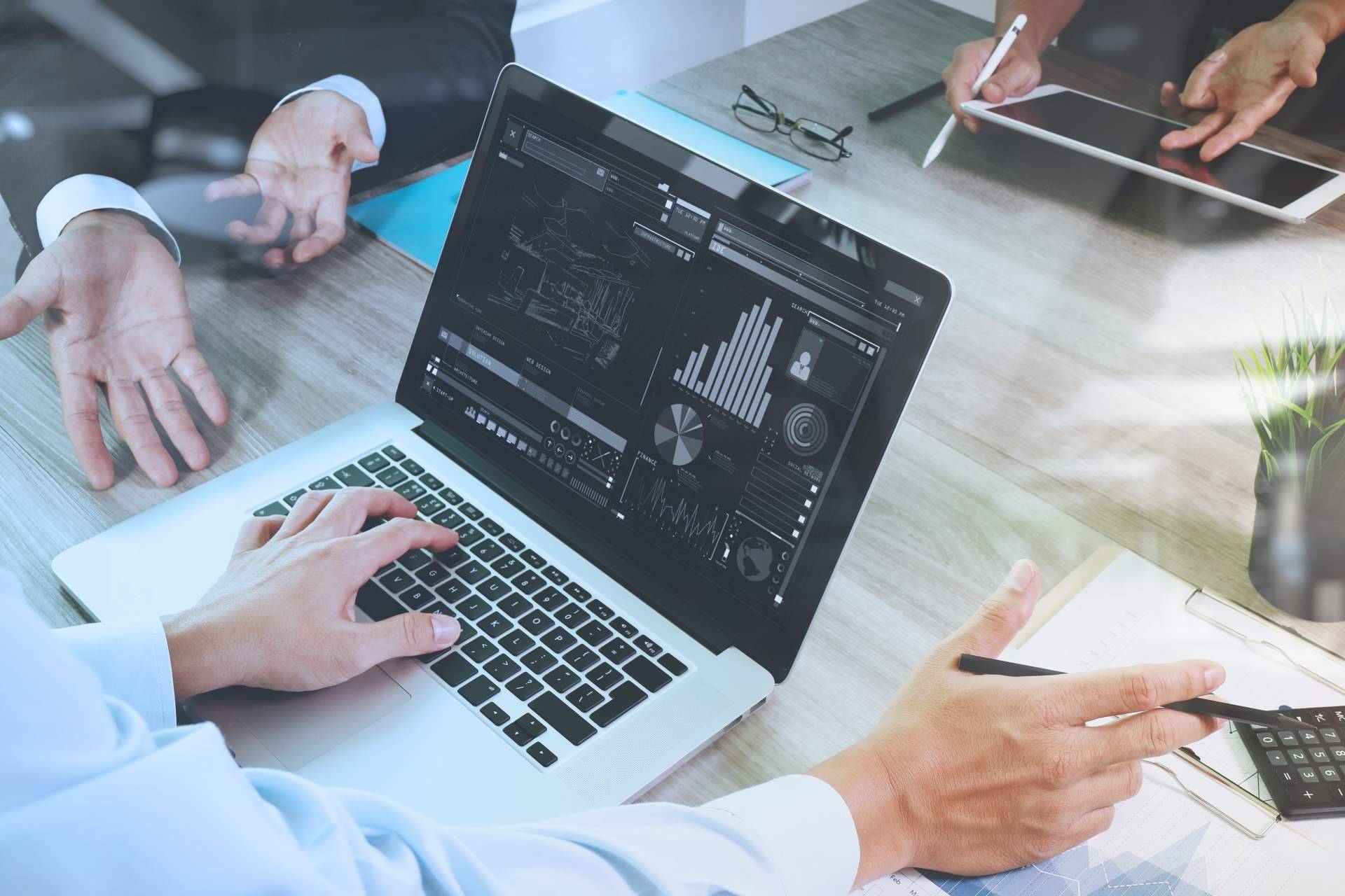 Especialistas en gestión y el análisis de datos comerciales para las empresas