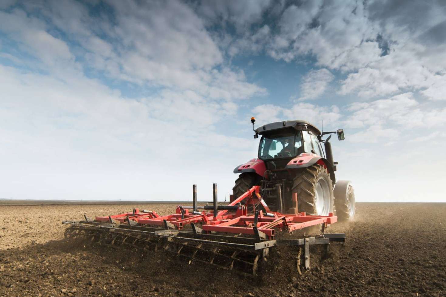 Contratar seguros para maquinaria agrícola con Ucoga