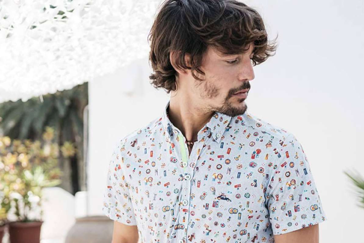 Frescura y elegancia con las camisas de manga corta de hombre de Surfcar
