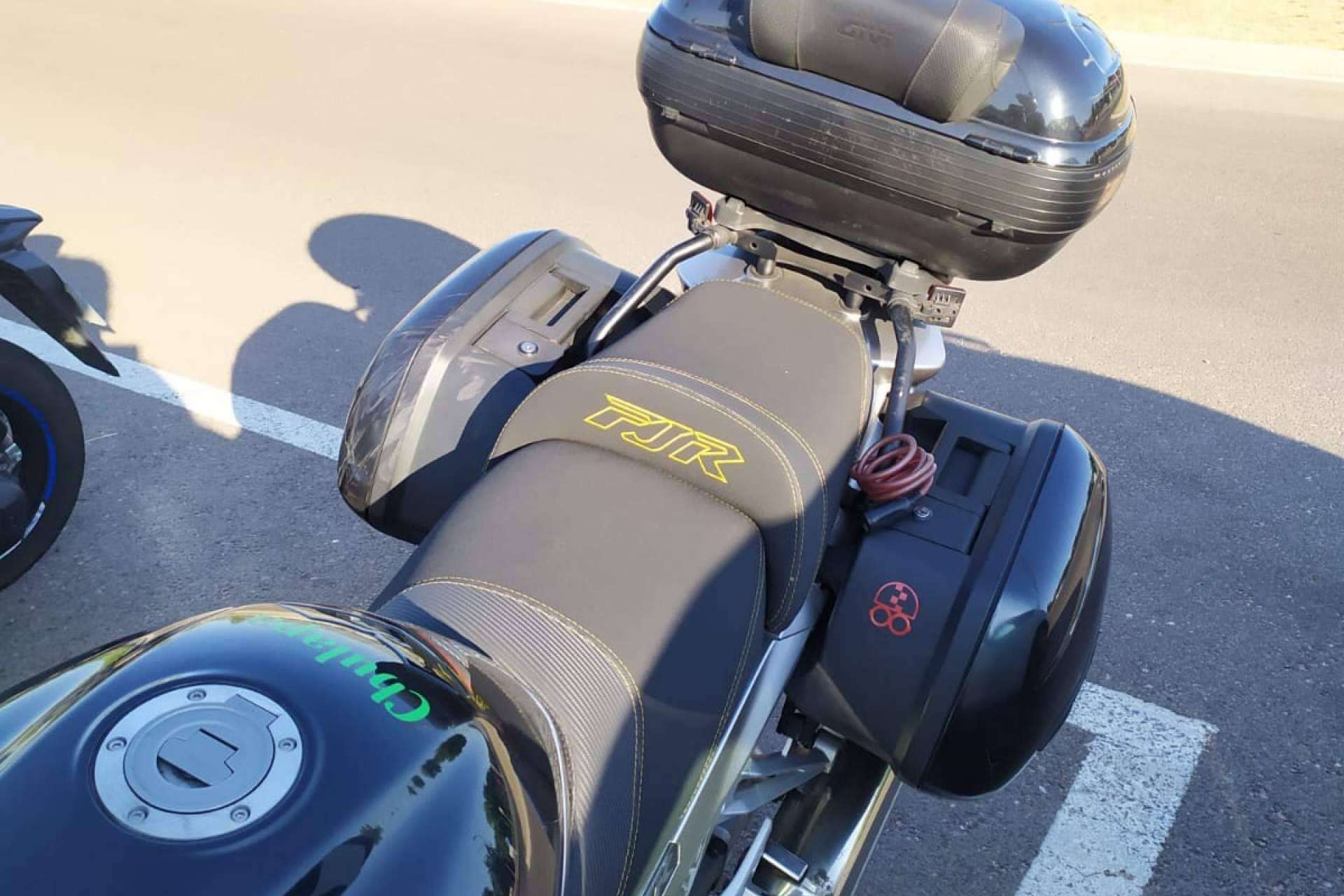 Prevención de lesiones en la columna con los asientos de moto de JM Fundas