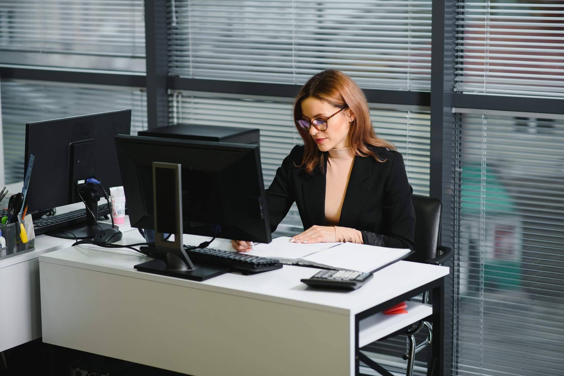 El impacto de las tareas repetitivas y los tiempos de espera en la eficiencia empresarial