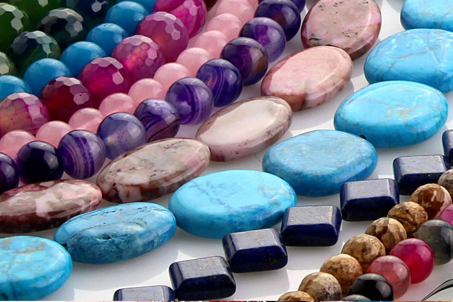 UniArt, expertos en la venta de minerales y piedras semipreciosas o preciosas para tiendas especializadas