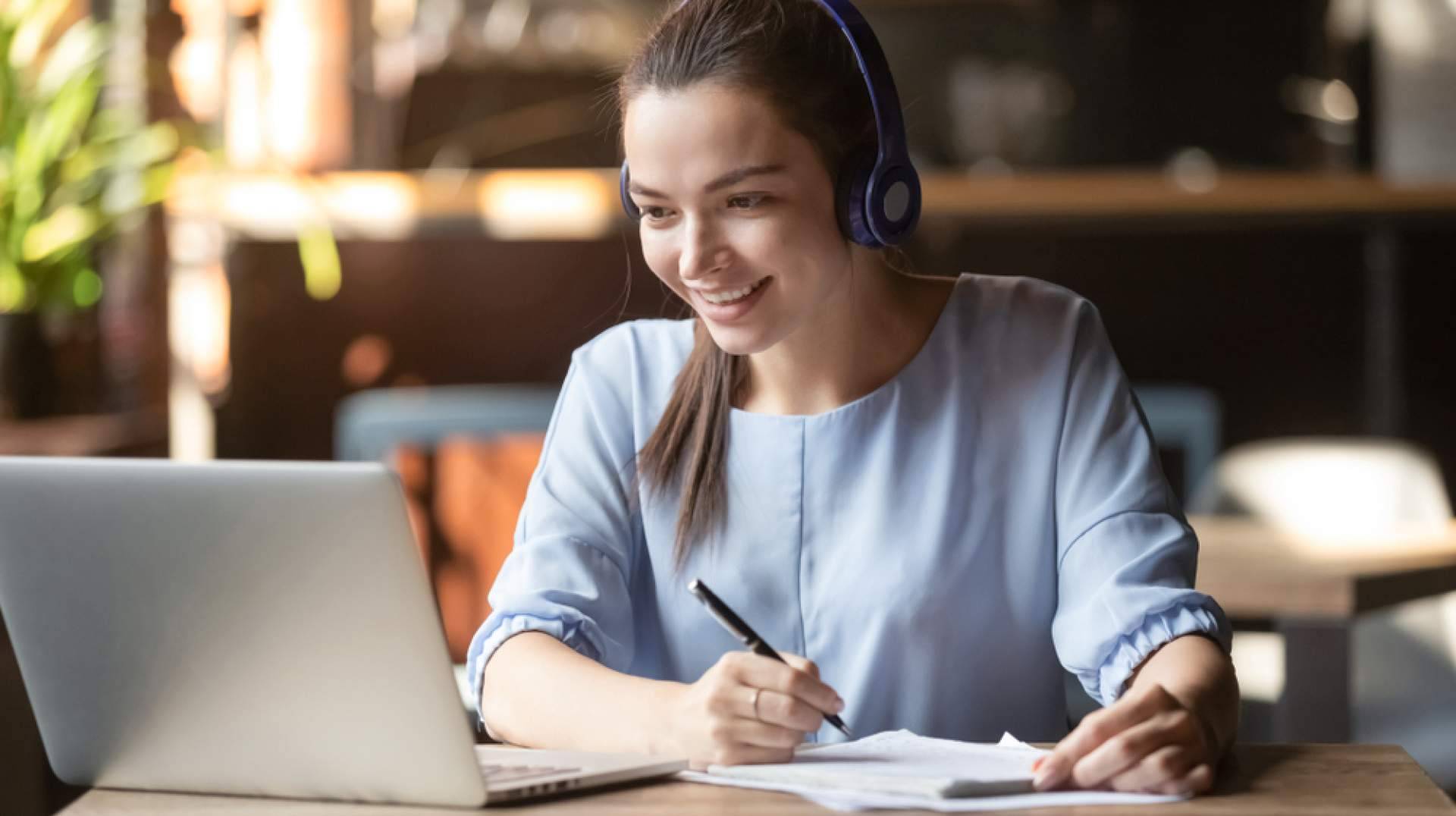 LanguageCert, el examen de inglés que permite obtener certificación oficial sin salir de casa