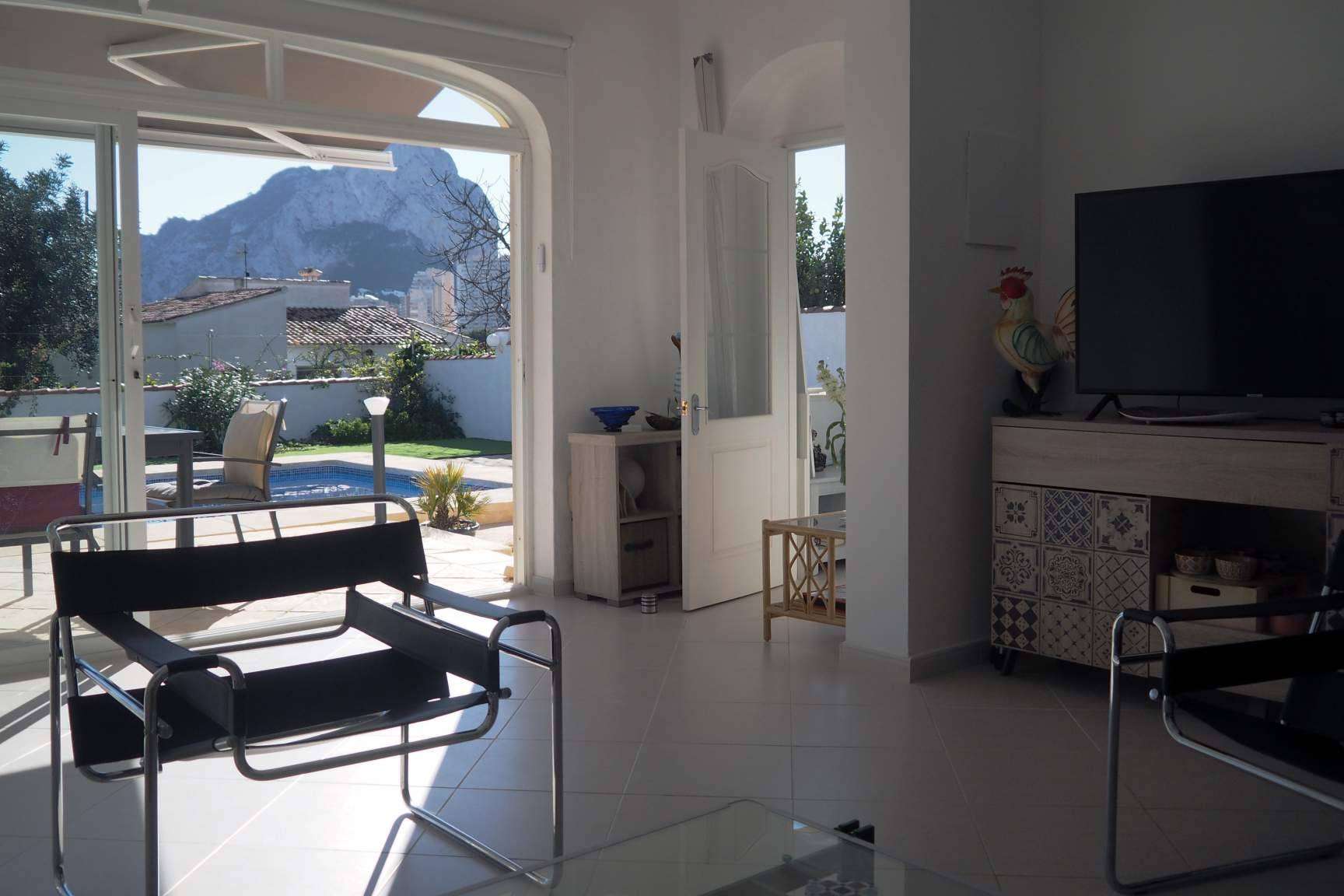 Alquileres Agatha Martínez transforma el turismo residencial en Calpe con villas y apartamentos con piscina