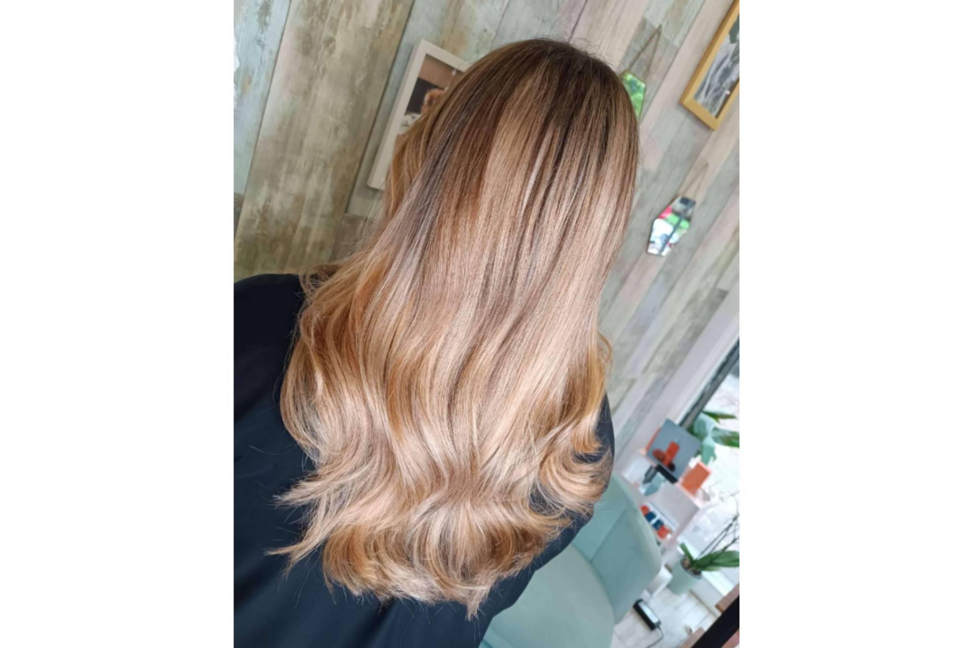 Corte Estilistas, referencia en coloración y mechas de calidad en Gijón, incorpora servicio de presoterapia