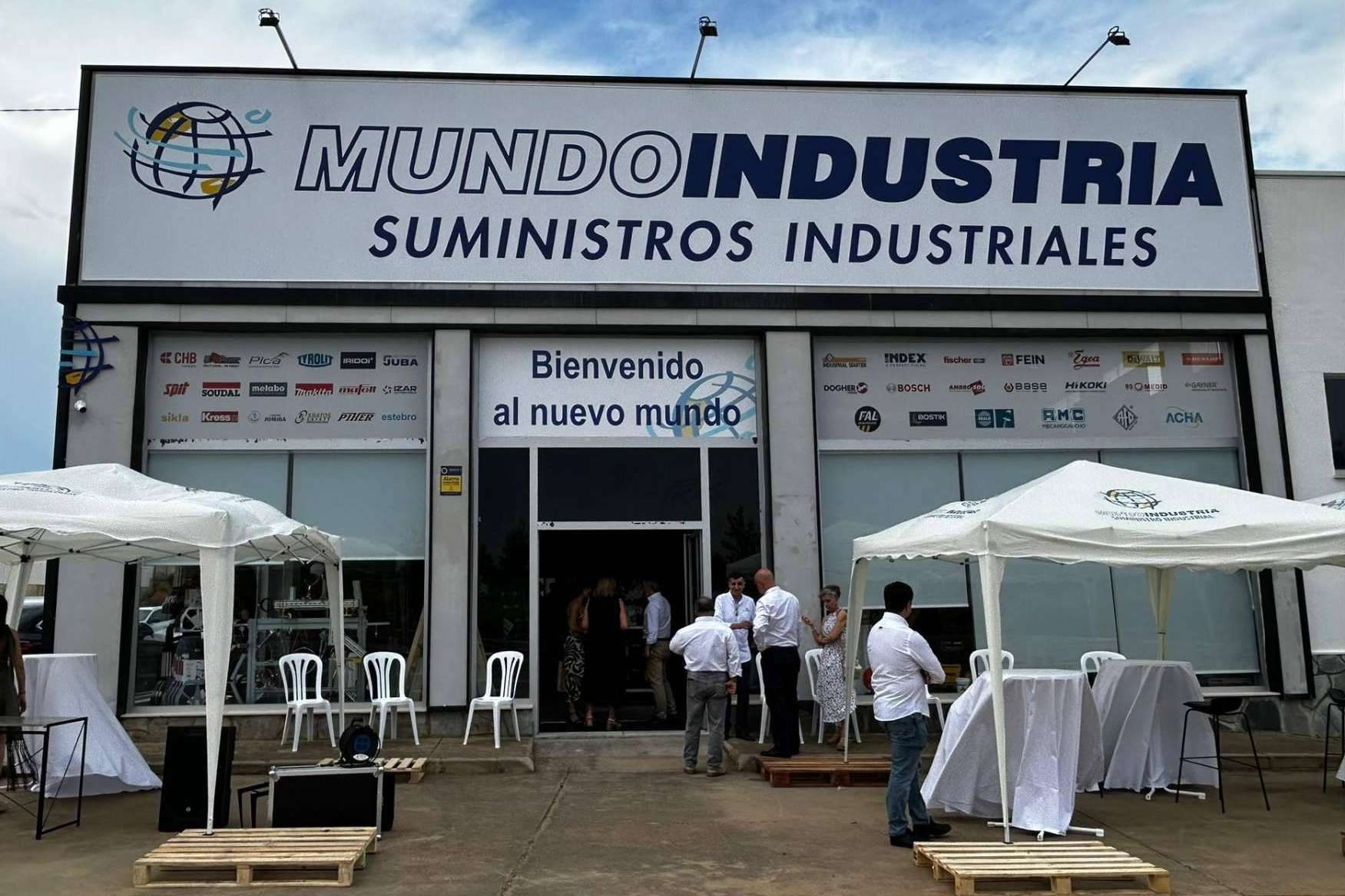Mundo Industria inaugura tienda física en León para profesionales del sector industrial