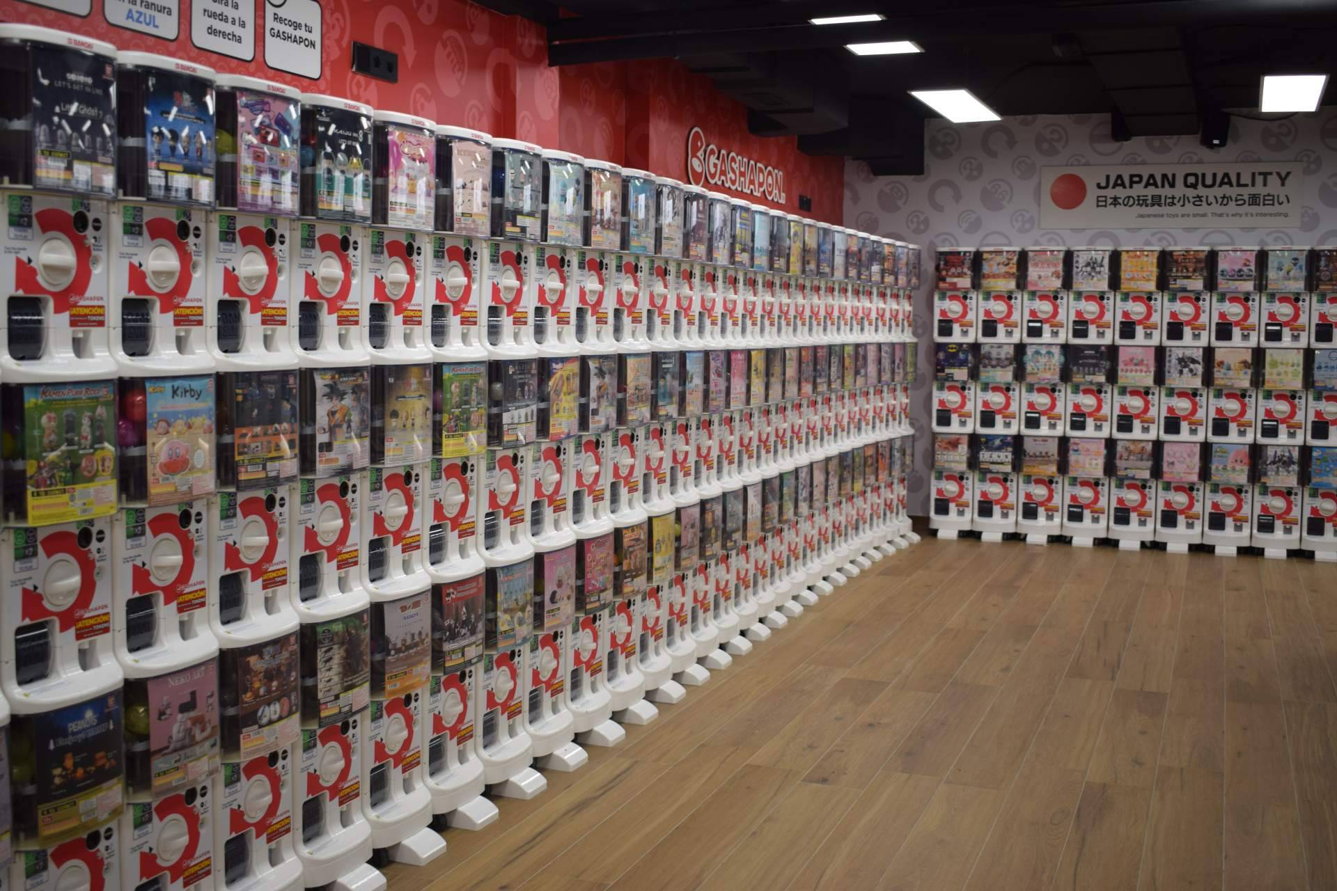 Llega a Barcelona la nueva Bandai Namco Shop, con artículos originales de anime y manga