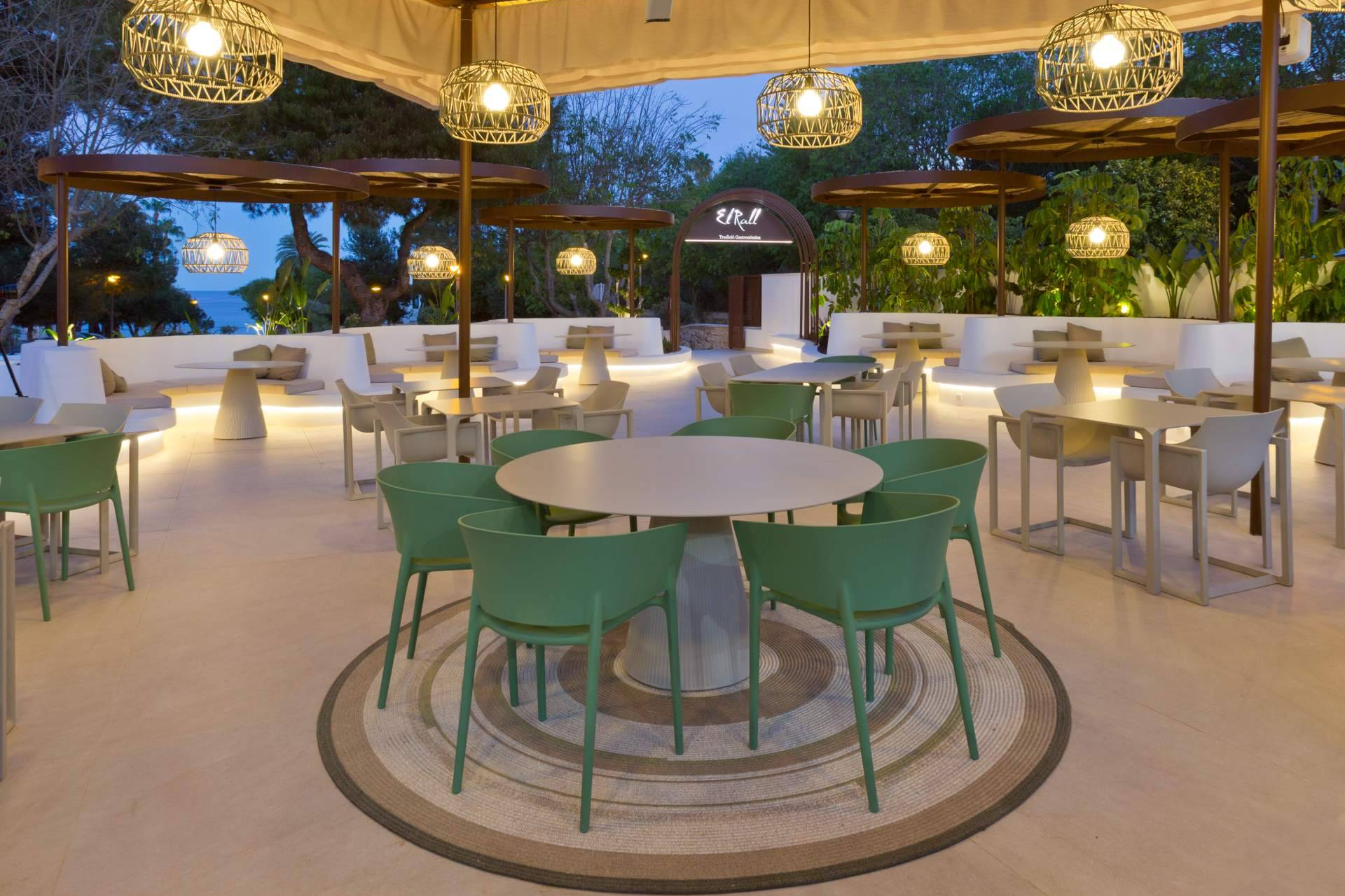 El Rall, restaurante mediterráneo en La Fustera con cocina de mercado y producto local