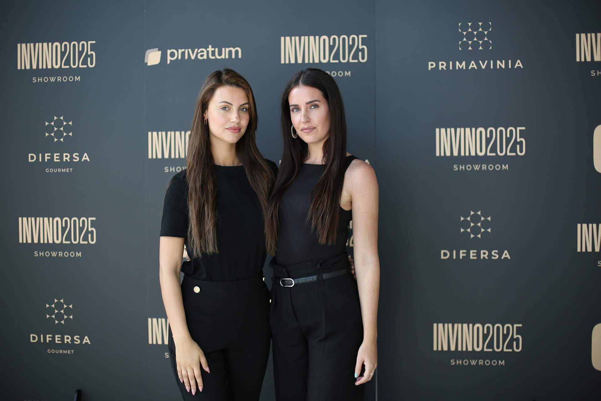 Hosteleros de toda Galicia se dan cita en INVINO 2025, el showroom organizado por Difersa & Prima Vinia