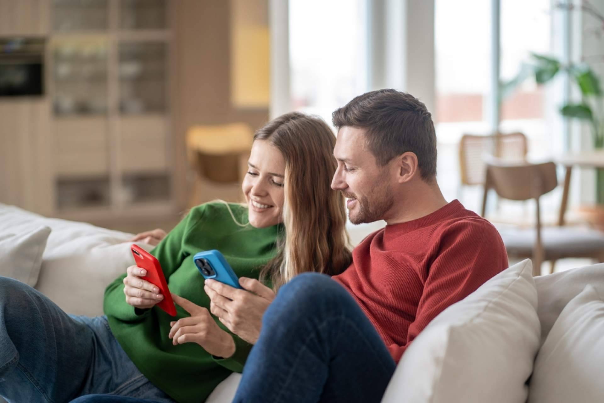 Relaciones modernas, el impacto emocional de los celos derivados de las redes sociales