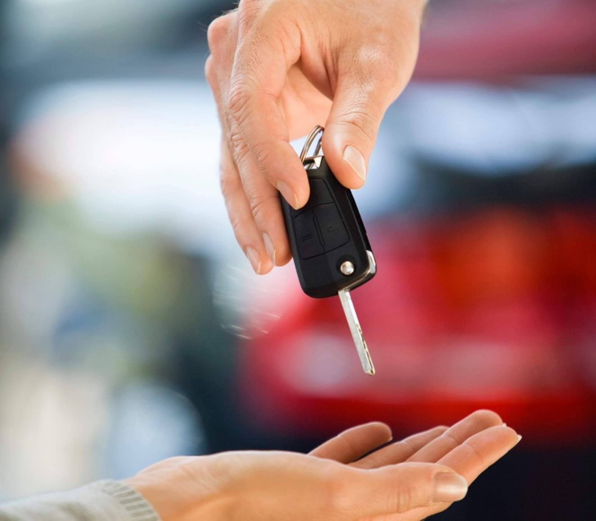 Transferencias de coche desde casa, SG24 agiliza los trámites sin desplazamientos ni esperas en la DGT
