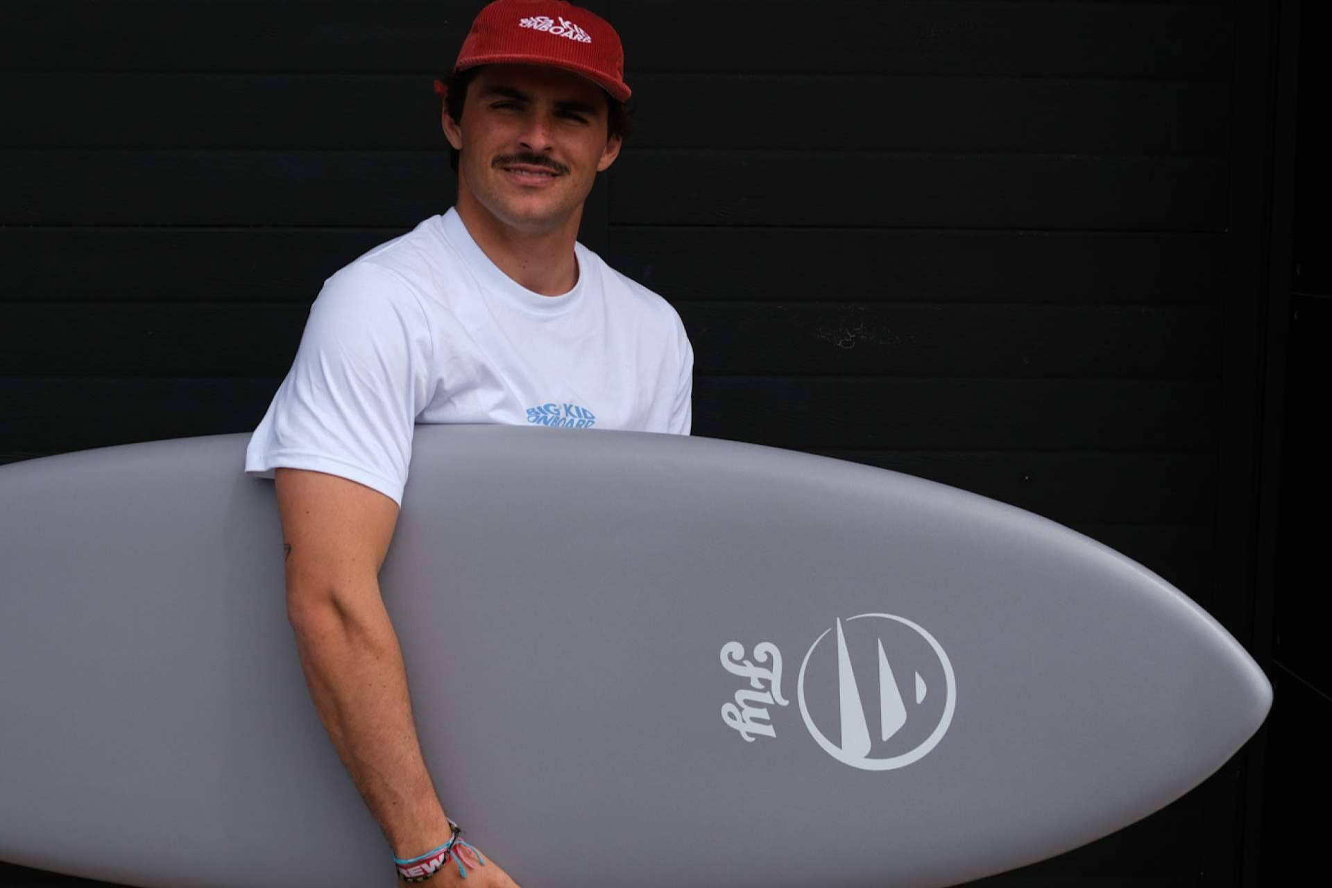 ¿Qué tablas de surf elegir en Navidad? Flysurf propone diseños ligeros y fáciles de dominar