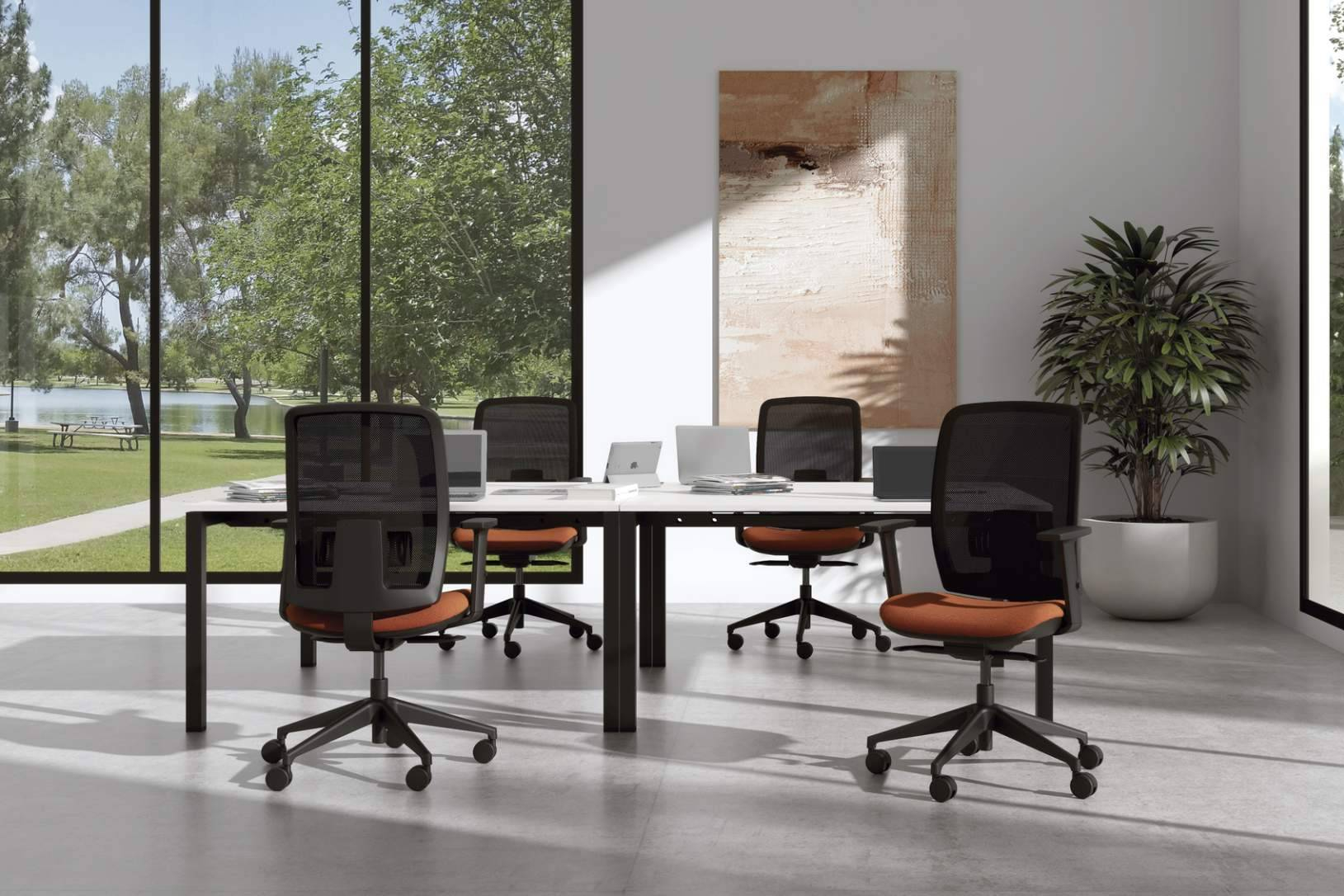OfficeDeco presenta un enfoque de mobiliario centrado en comodidad y ritmo de trabajo