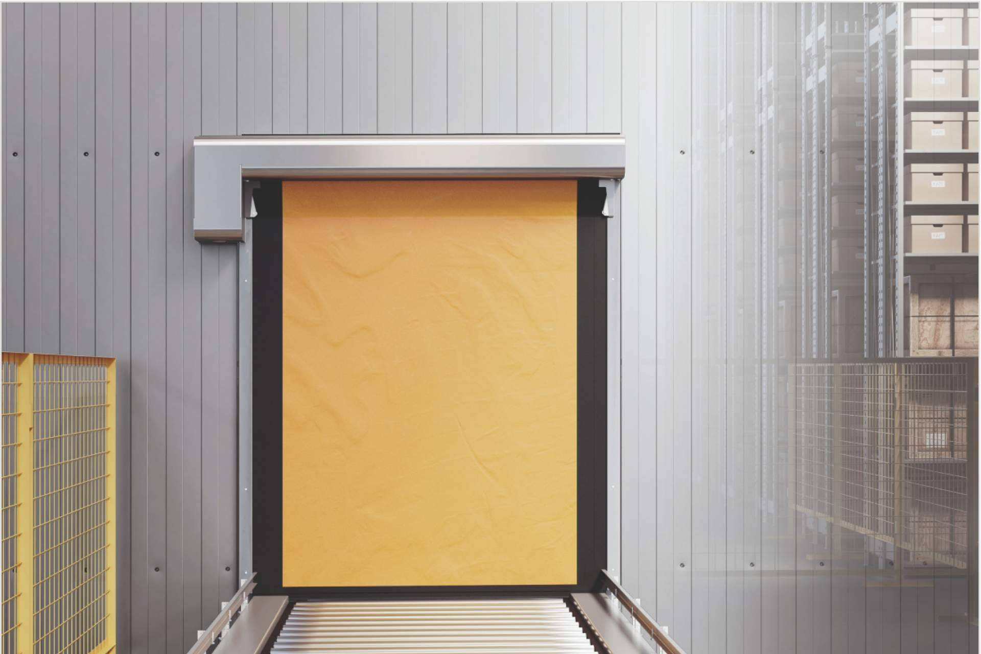Puertas de protección de máquinas que reducen riesgos en intralogística automatizada