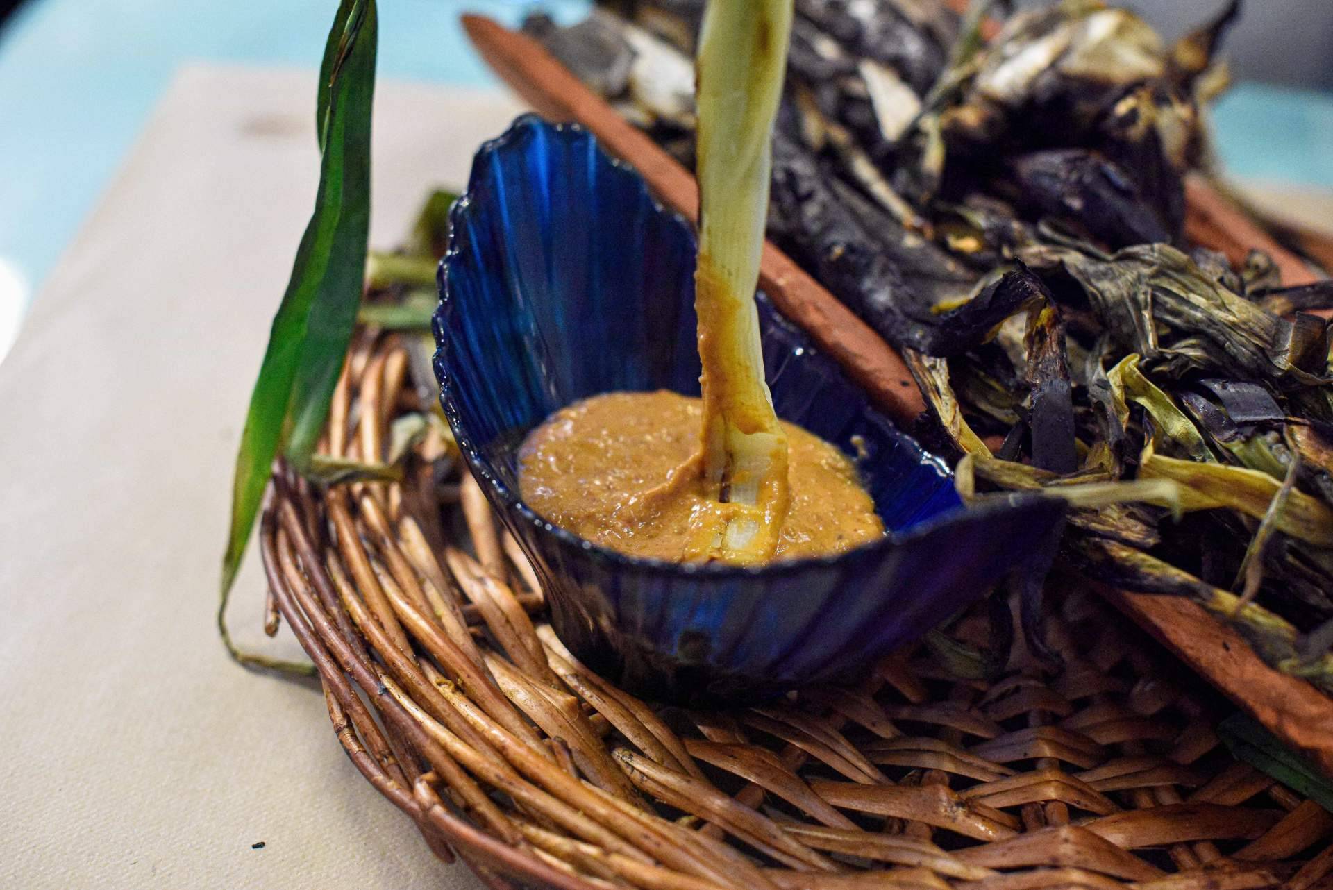¿Romesco o salsa de calçots? La diferencia que pocos explican y dónde probarla en Barcelona