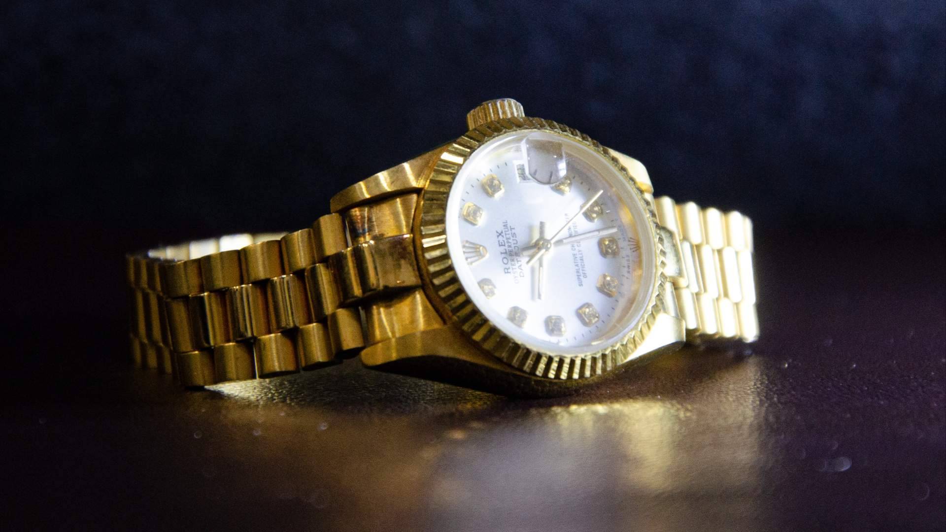 Cómo evitar riesgos al vender relojes de oro en Oviedo con expertos fundidores