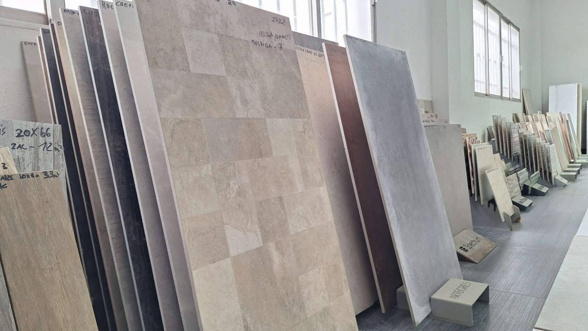 Artegres impulsa reformas económicas con su gama de azulejos baratos y versátiles